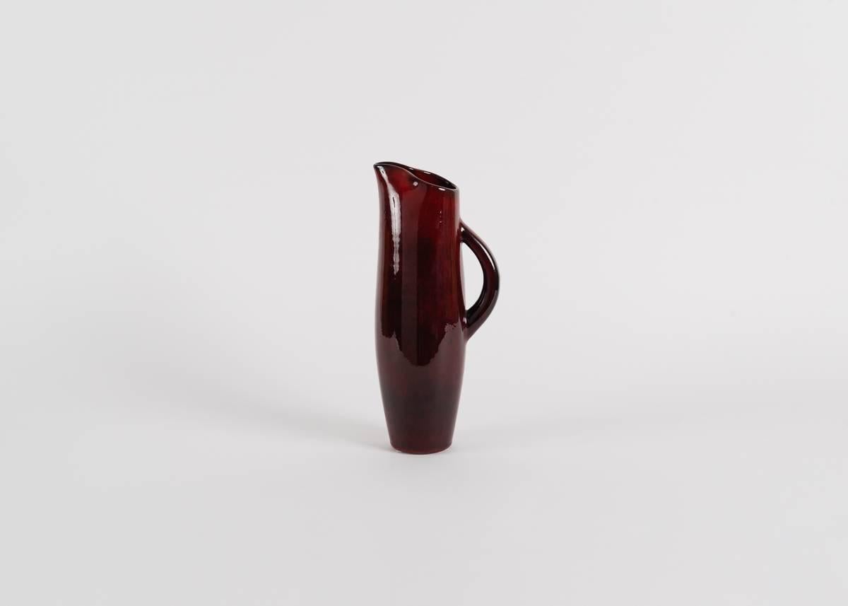 20ième siècle Pichet et six tasses à glaçure rouge et blanche Pol Chambost, France, 1972 en vente