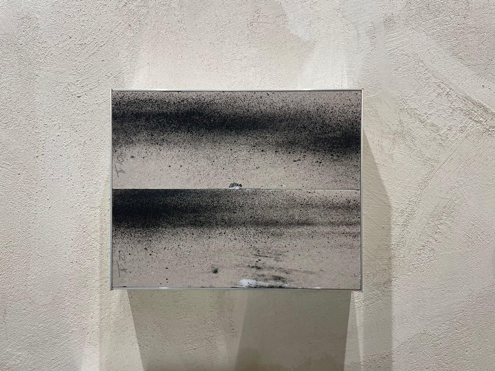 ABSTRACT Nuova opera d'arte con linee nere dell'artista spagnolo contemporaneo Pol Pintó 2024 in vendita 5