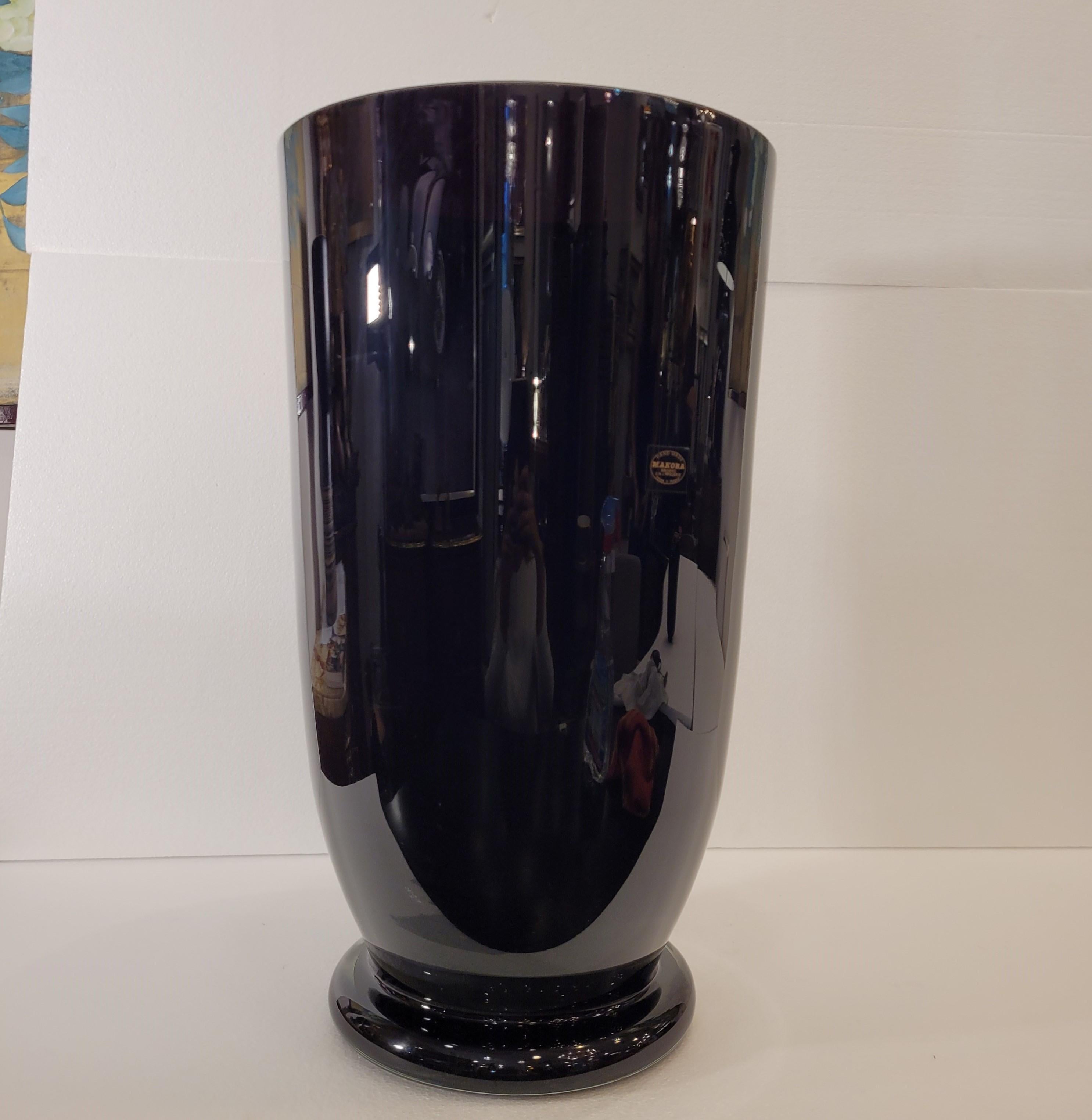 Poland Vintage Black Makora Glass Vase, 70s. label For Sale 7