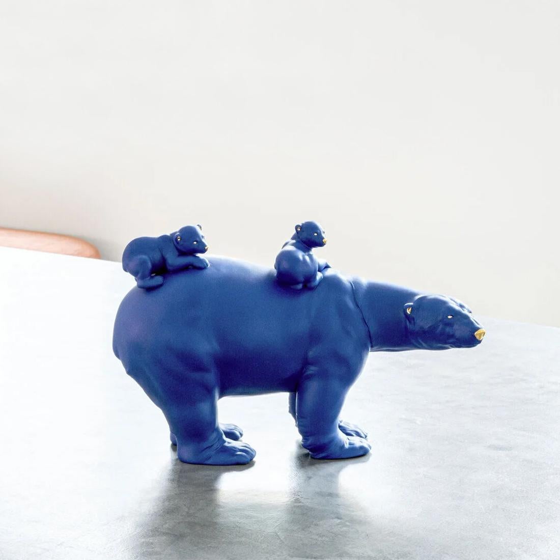 Polar Bear Family Sculpture For Sale 3