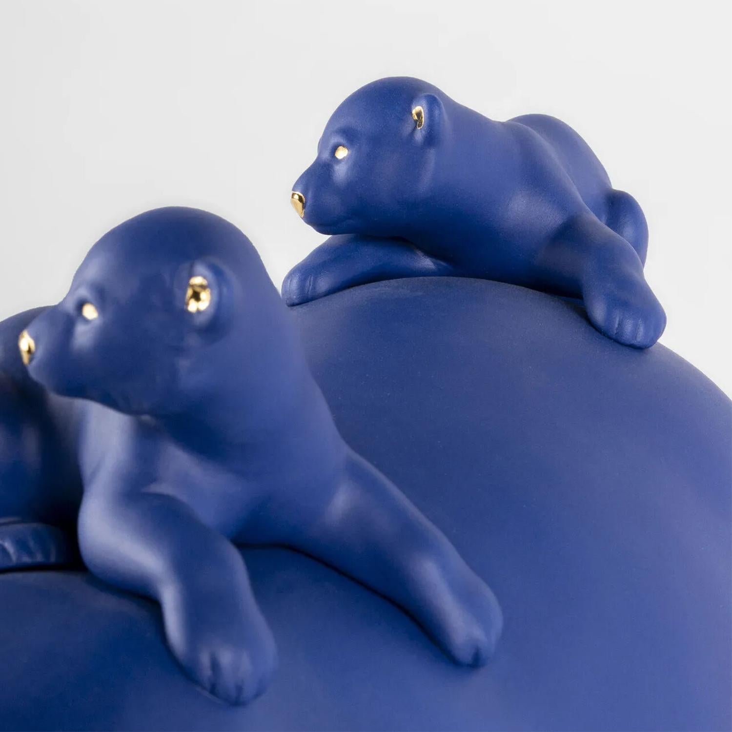 Contemporary Polar Bear Family Sculpture For Sale