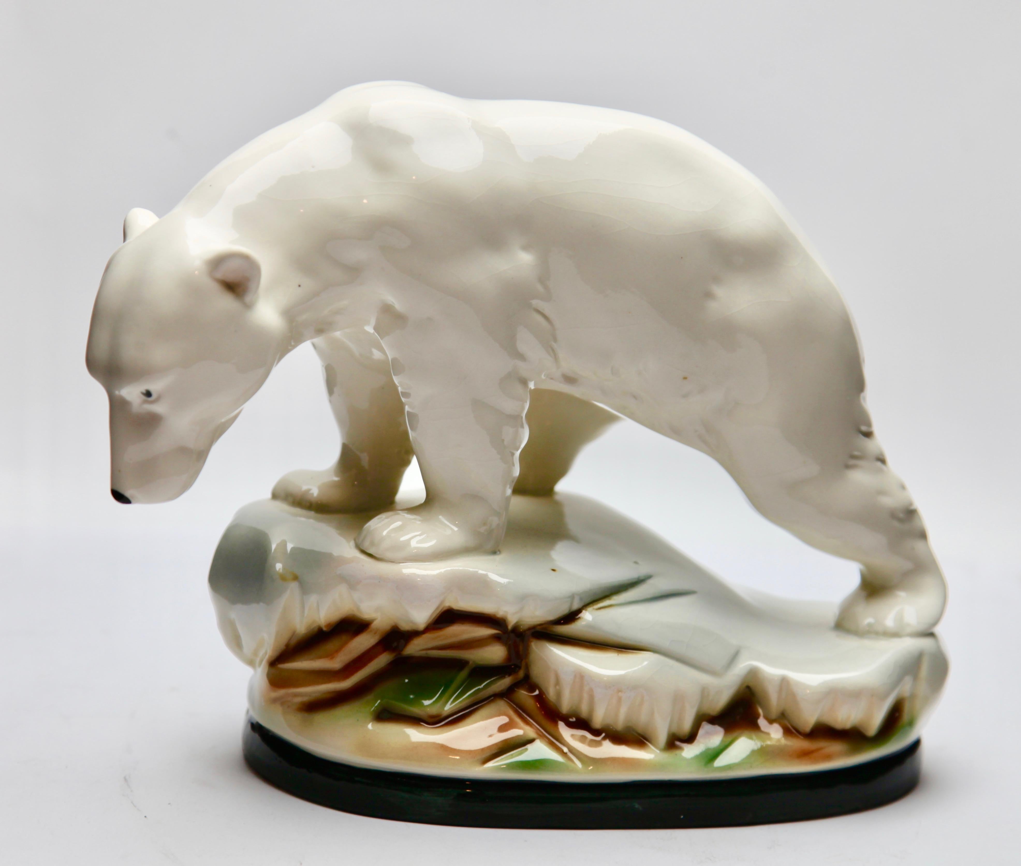 Polar Bear Figurine in White Glazed Porcelain, Hand Painted Detail, 1920s In Good Condition In Verviers, BE