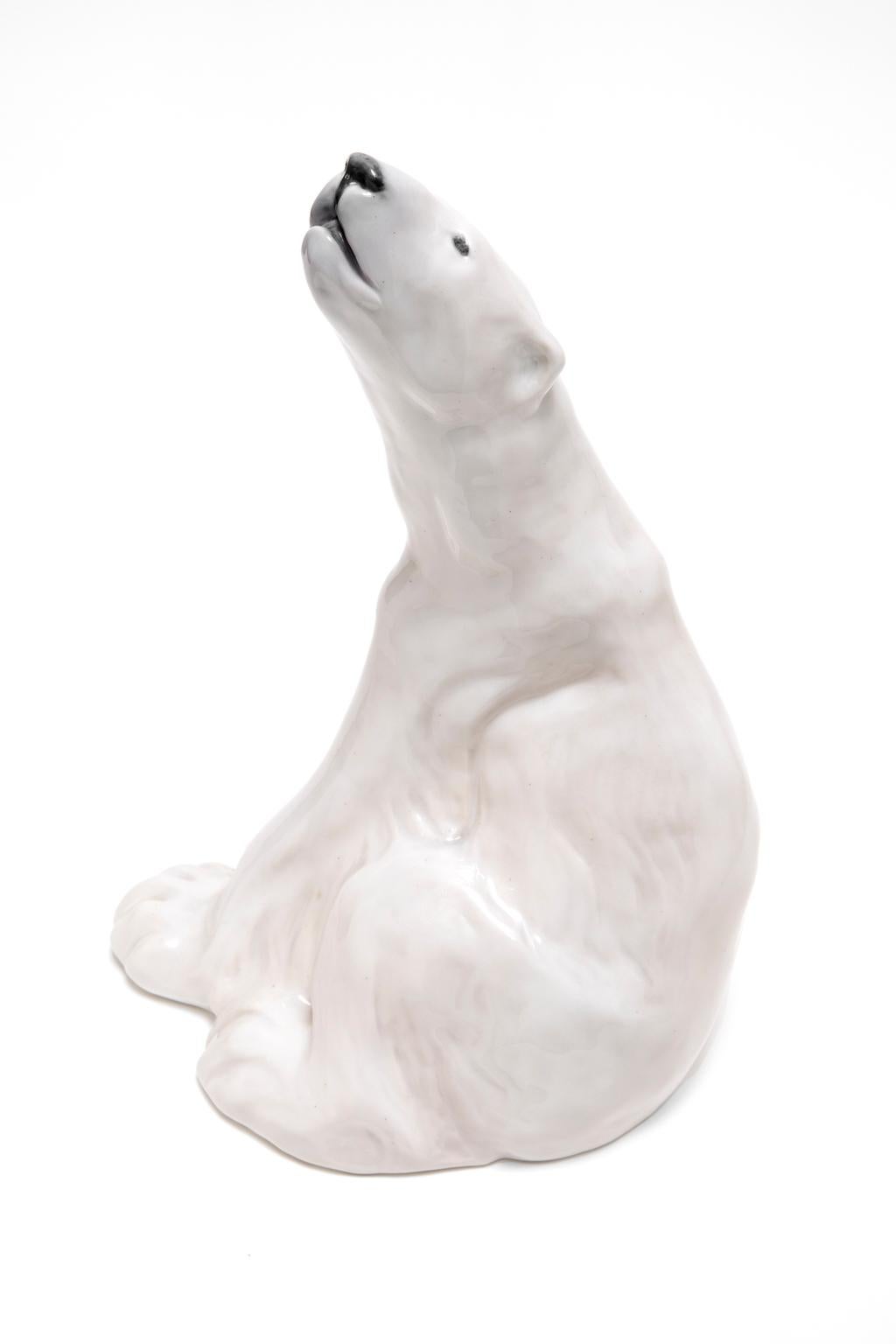 Porcelaine Figurine en porcelaine « POLAR BEAR » de Knut Khyn pour Royal Copenhagen  #825 en vente
