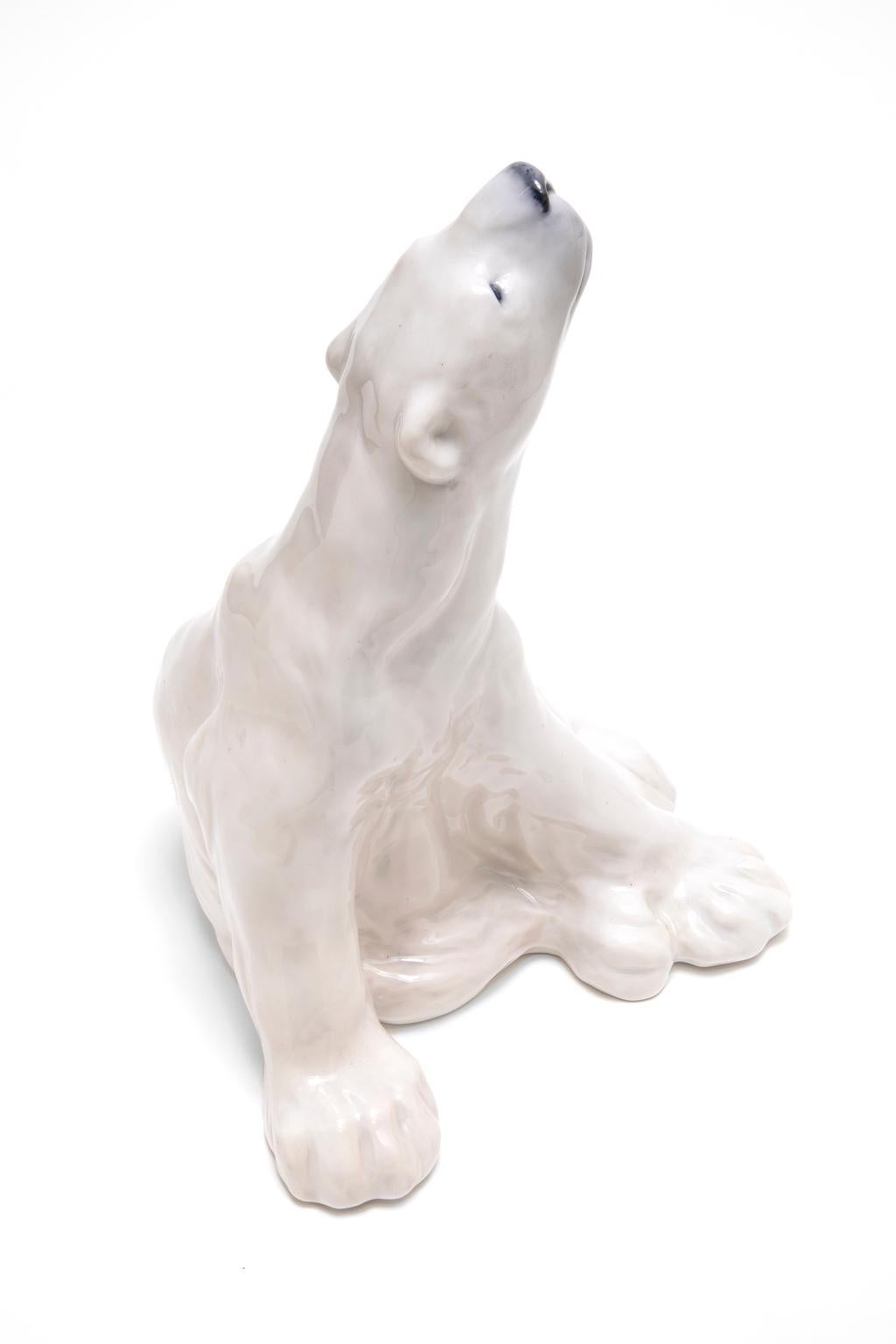 Figurine en porcelaine « POLAR BEAR » de Knut Khyn pour Royal Copenhagen  #825 en vente 1