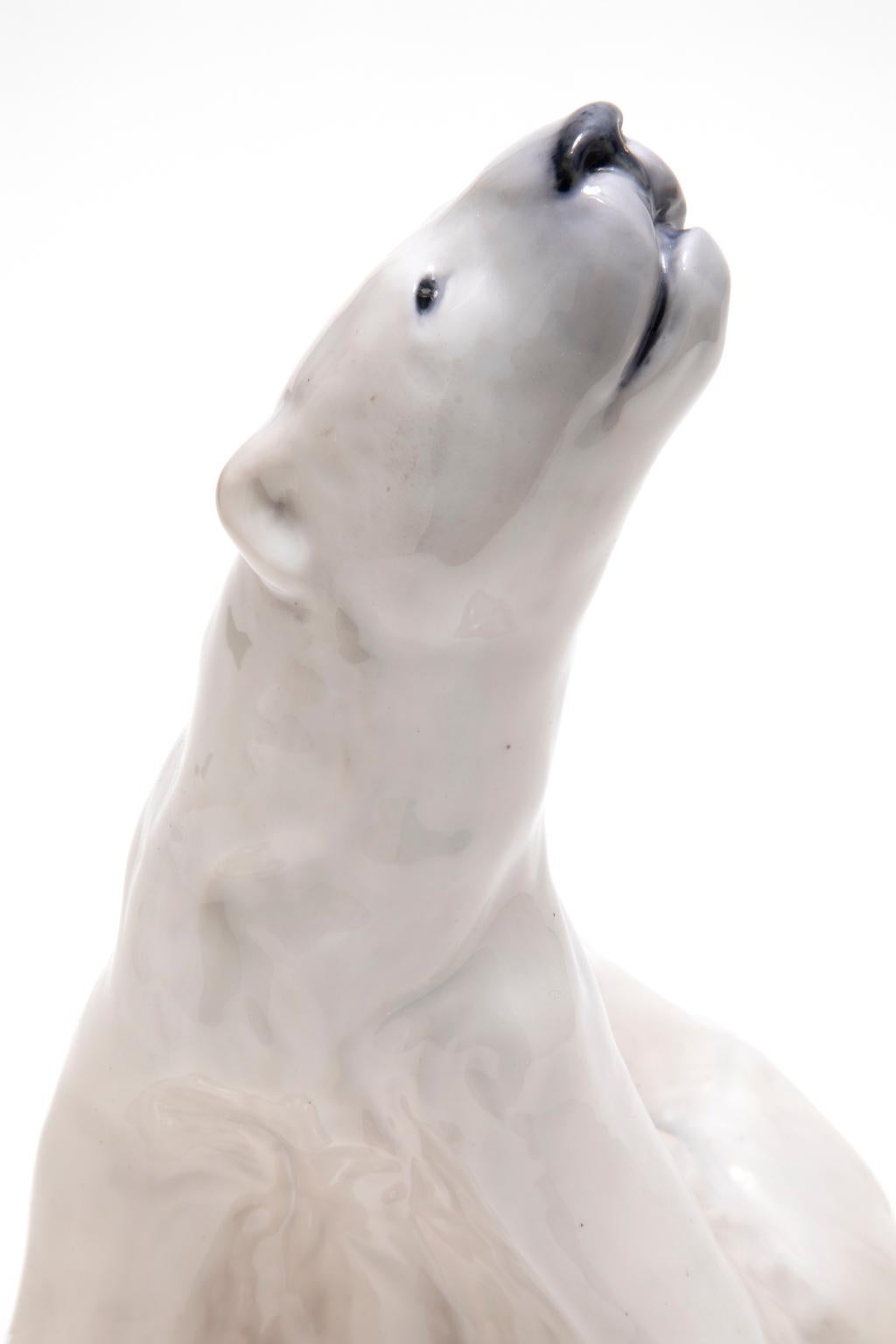 Figurine en porcelaine « POLAR BEAR » de Knut Khyn pour Royal Copenhagen  #825 en vente 2