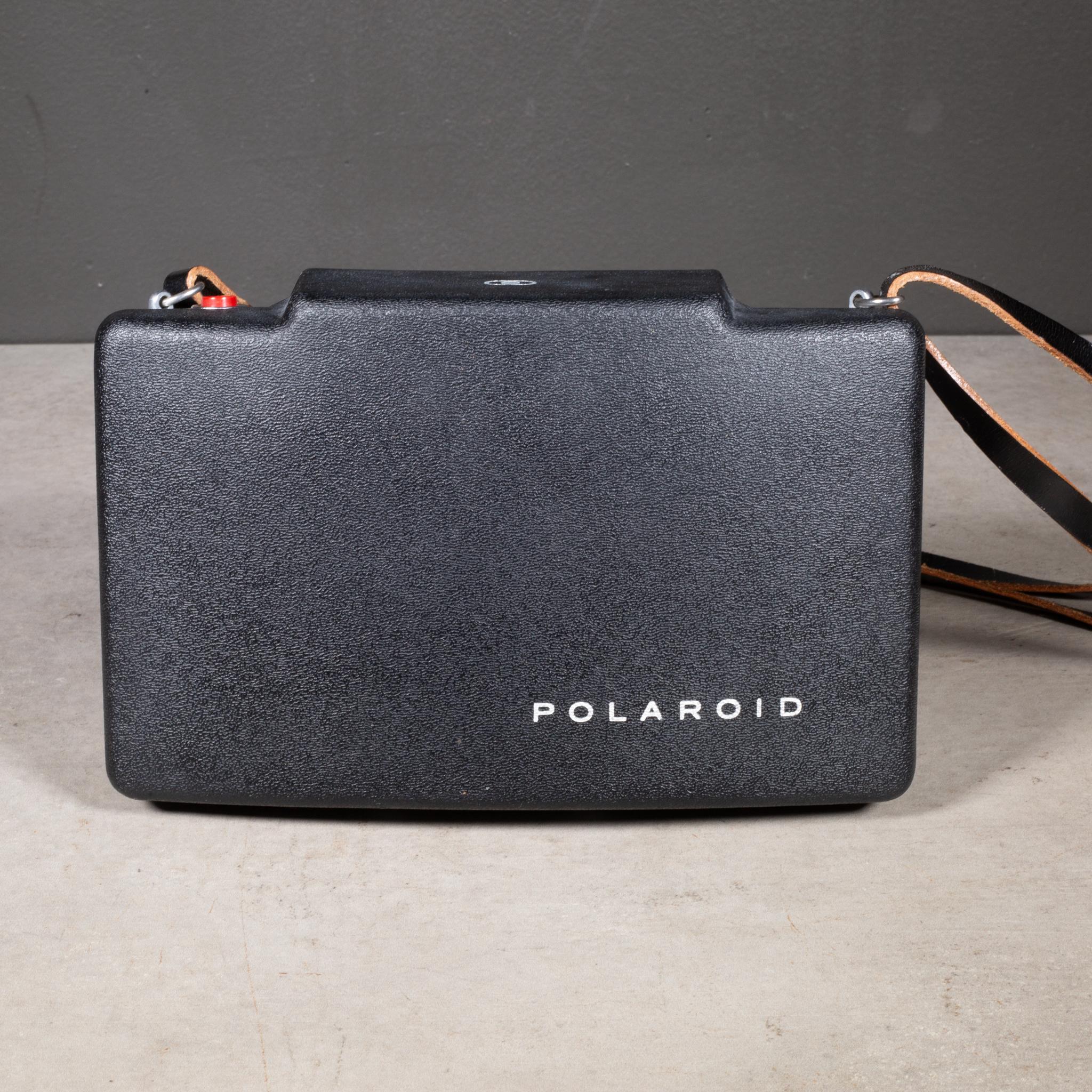 Polaroid 100 Land Camera and Leather Case c.1963-1966 For Sale 2
