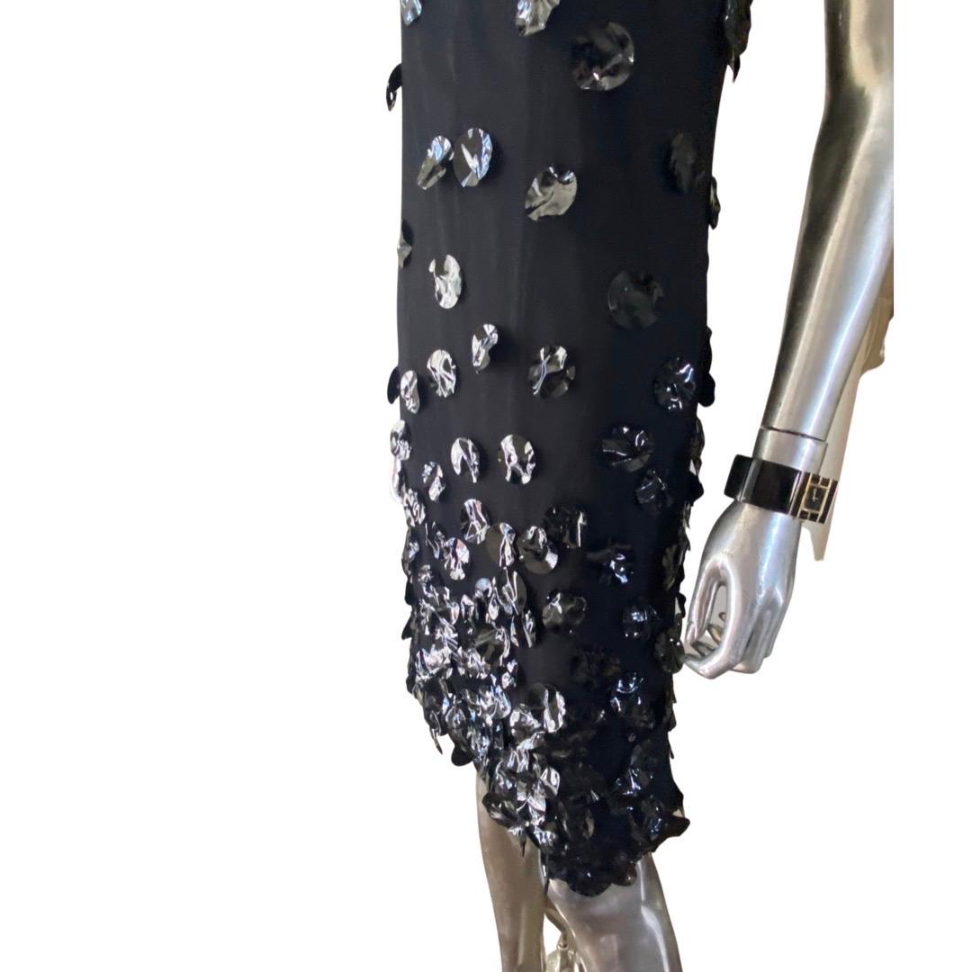 Poleci Schwarzes Mesh-Cocktailkleid mit Crushed Pailletten Design Größe 10 Damen im Angebot