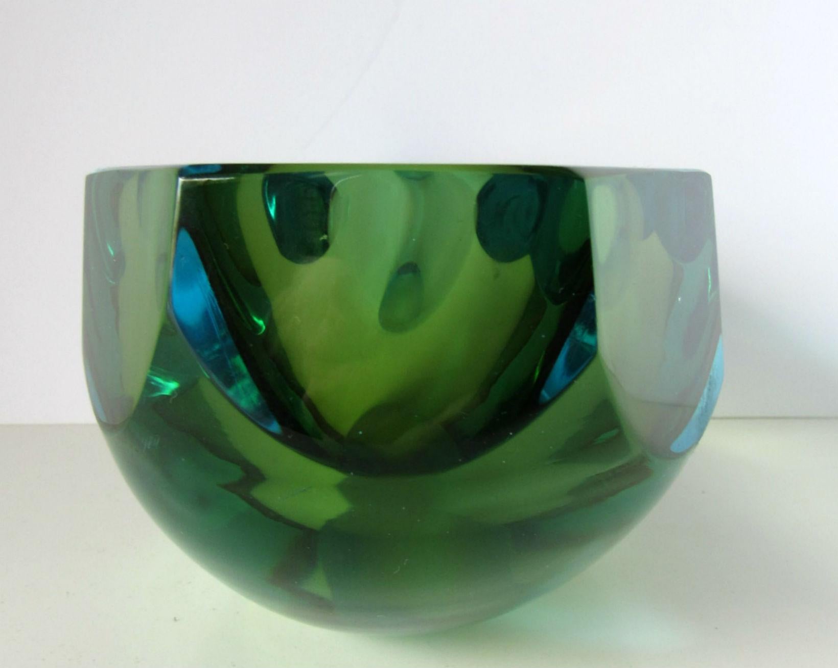 Poli Seguso Vetri d'Arte Murano Sommerso Blue Green Italian Art Glass Bowl (20. Jahrhundert)