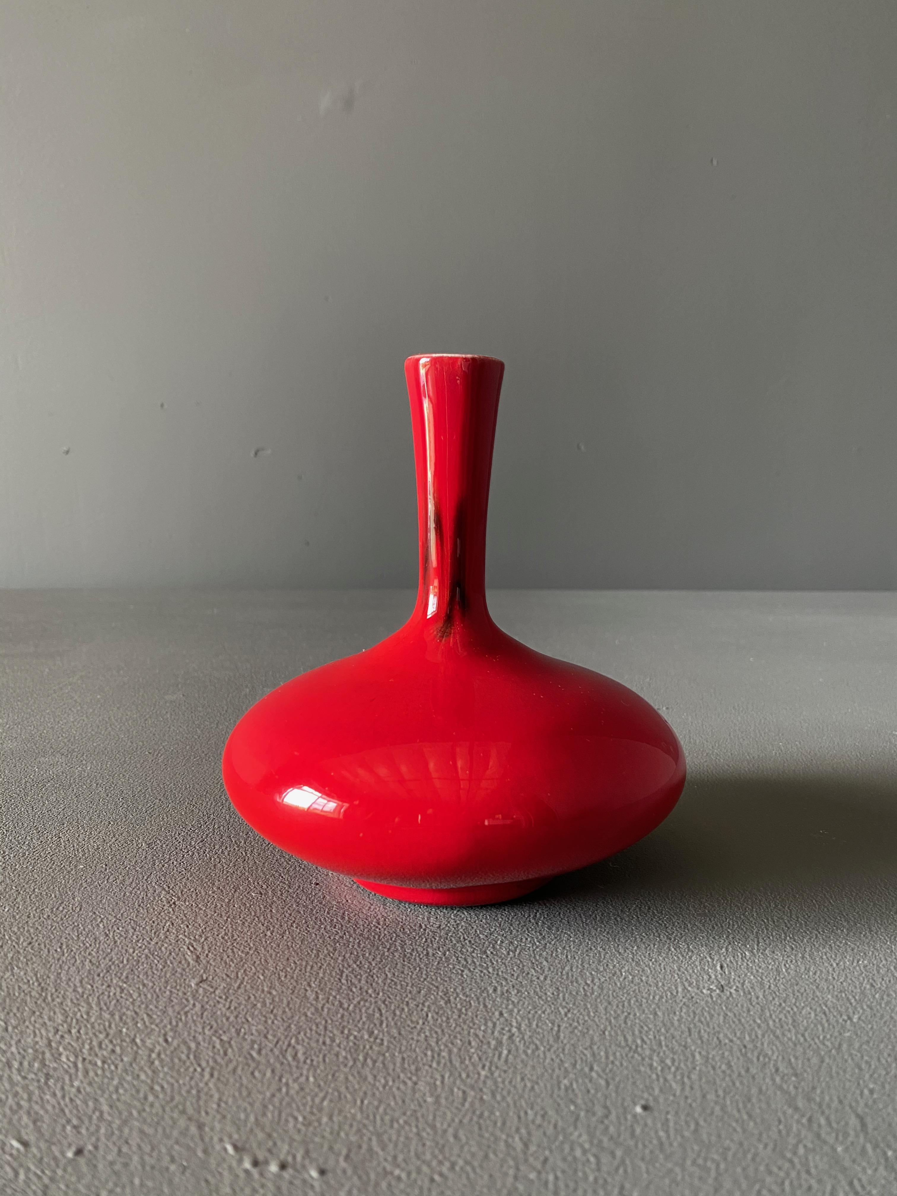American Polia Pillin Ceramice Vase, circa 1960 