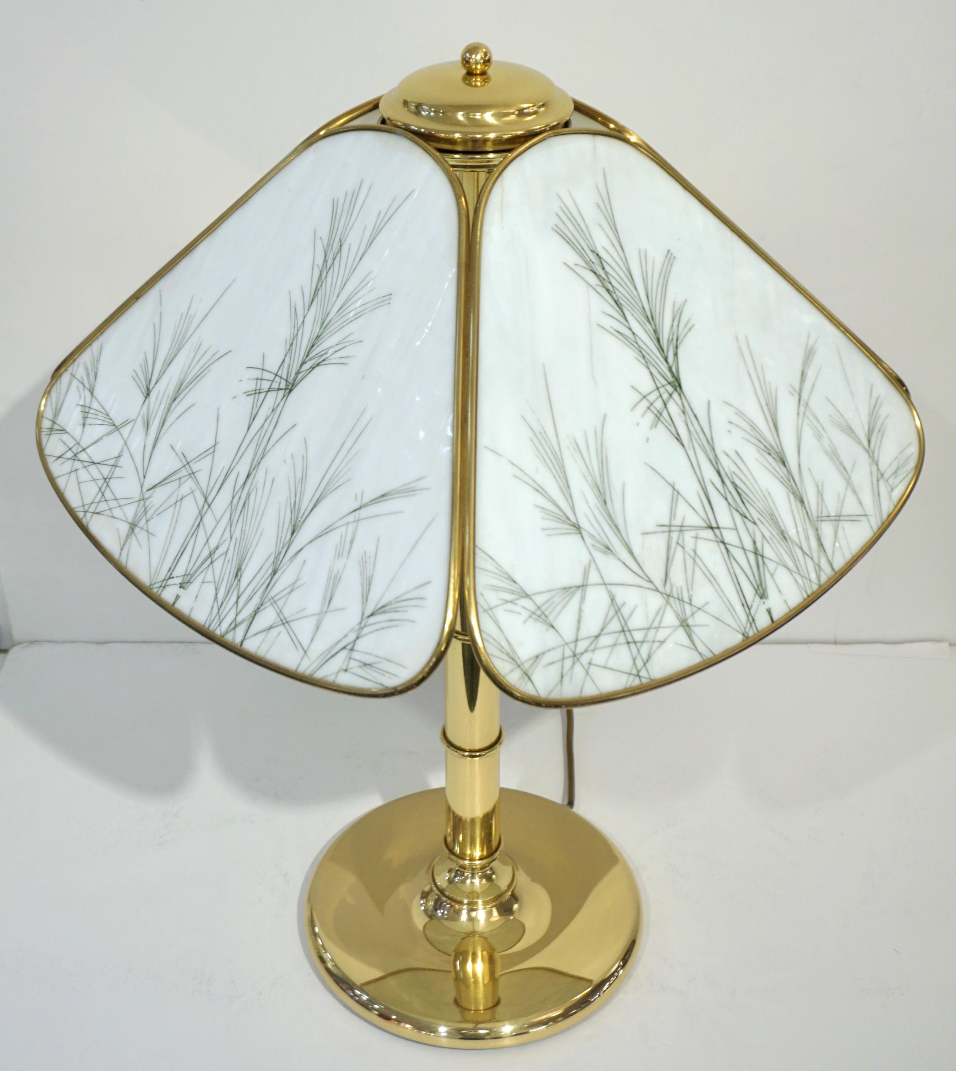 Poliarte 1960er Jahre Italienische Lampe aus cremeweißem Glas und Messing mit Federn, Schilf und Gras Dekor im Angebot 3