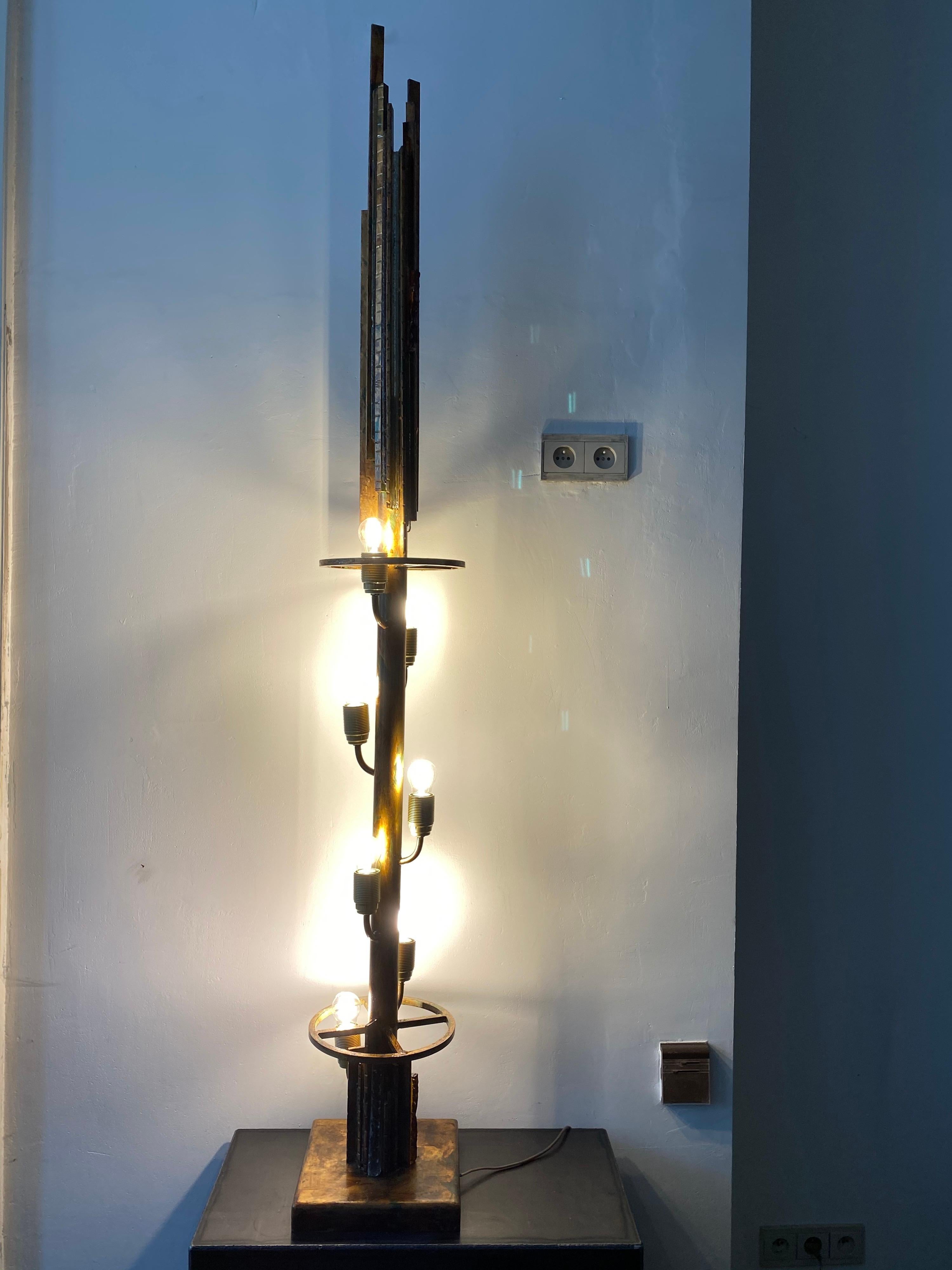 Poliarte Brutalist Bronze and Glass Life-Size Floor Lamp, 1970s by Albano Poli For Sale 11