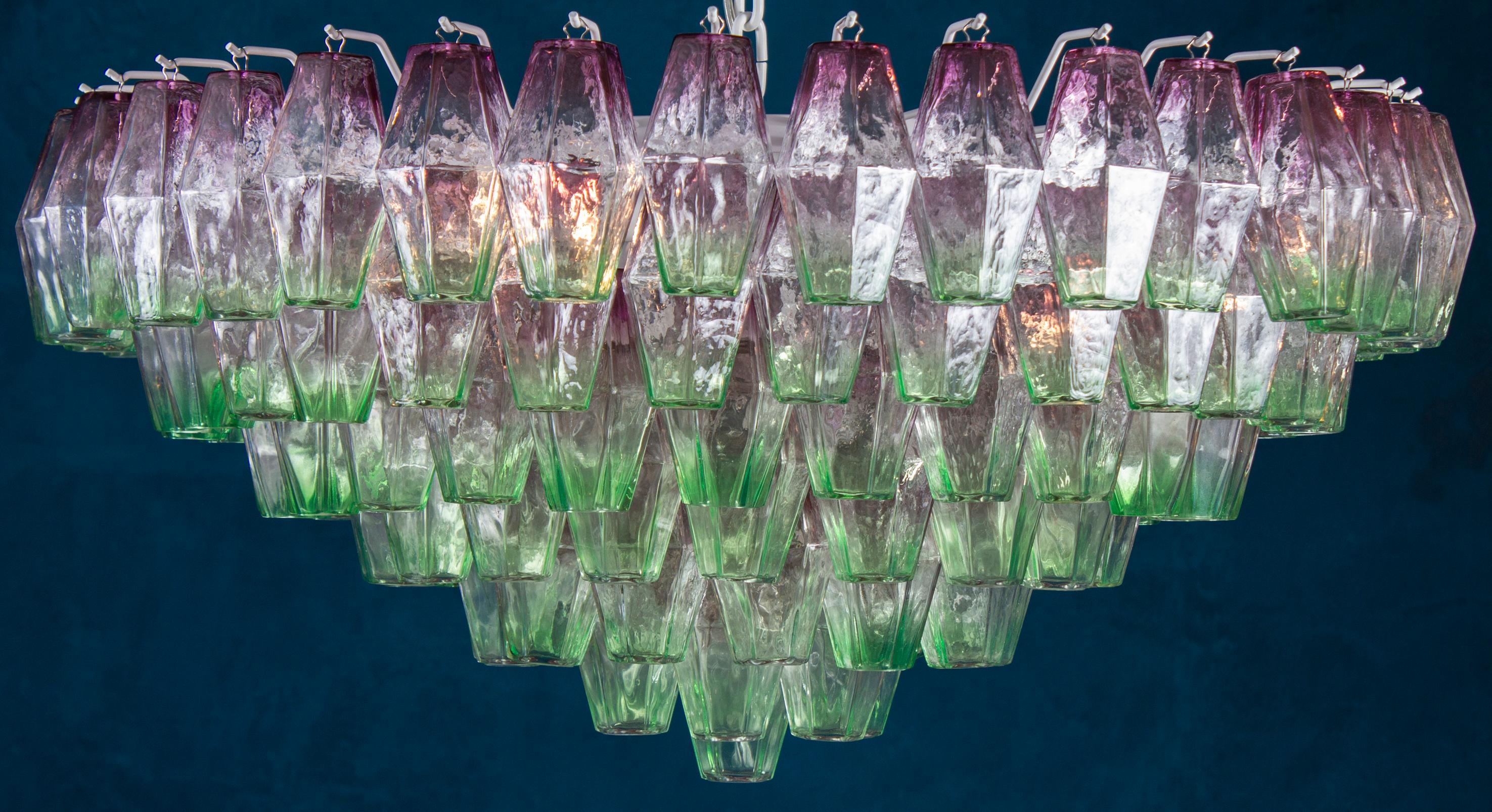 Poliedri Kronleuchter aus rosa und grünem Murano Glas, 1970 im Zustand „Hervorragend“ im Angebot in Rome, IT