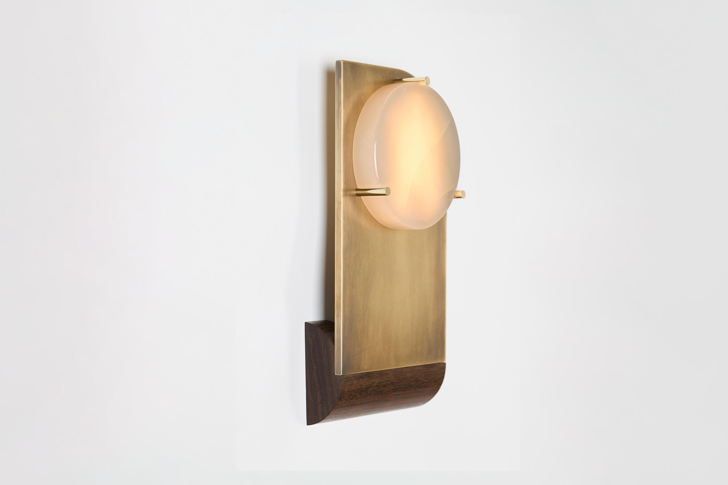 Brushed Polifemo Twins Sculptural Wall Lights in Aged Brass Onyx, Mongoy Wood, LED light For Sale