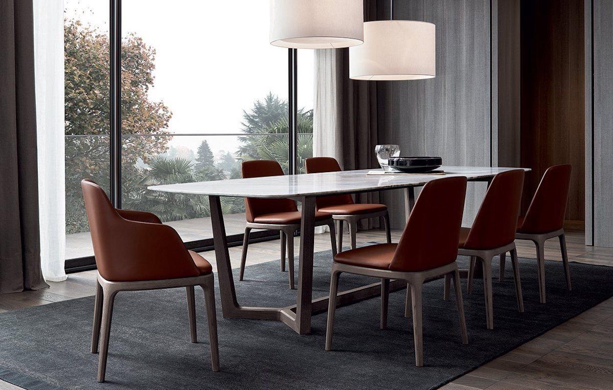 Poliform Grace Dining Chair without Arms in Fabric or Leather & Solid Wood Base (Leder) im Angebot
