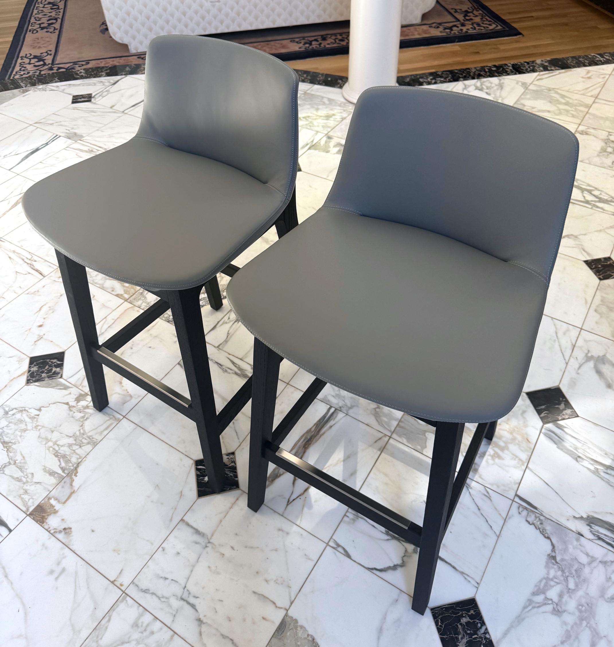 Leather Poliform Ventura Counter Stool by Jean-Marie Massaud Five Available For Sale