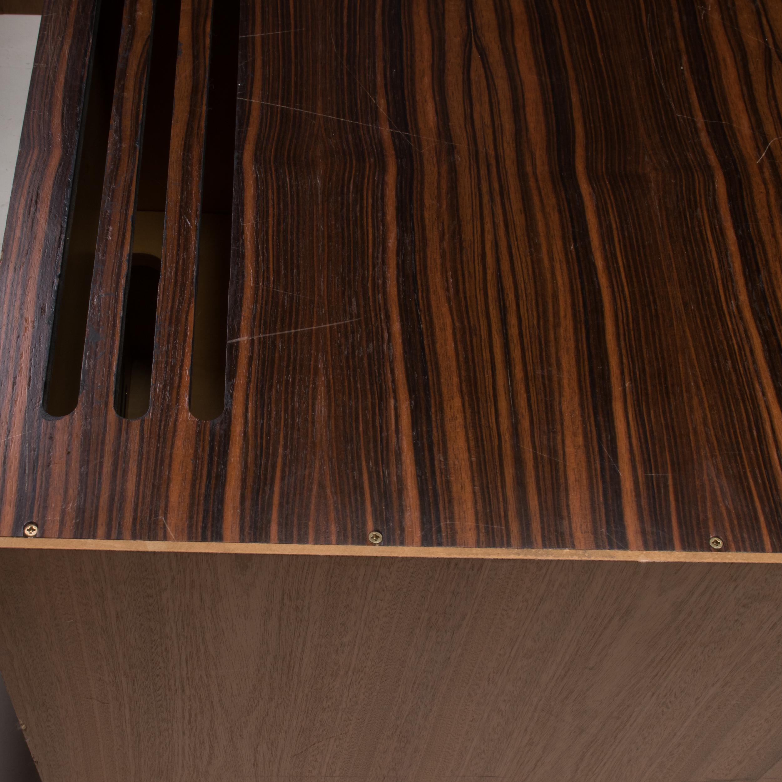 Poliform Wood & Leather Desk With Storage Units 7
