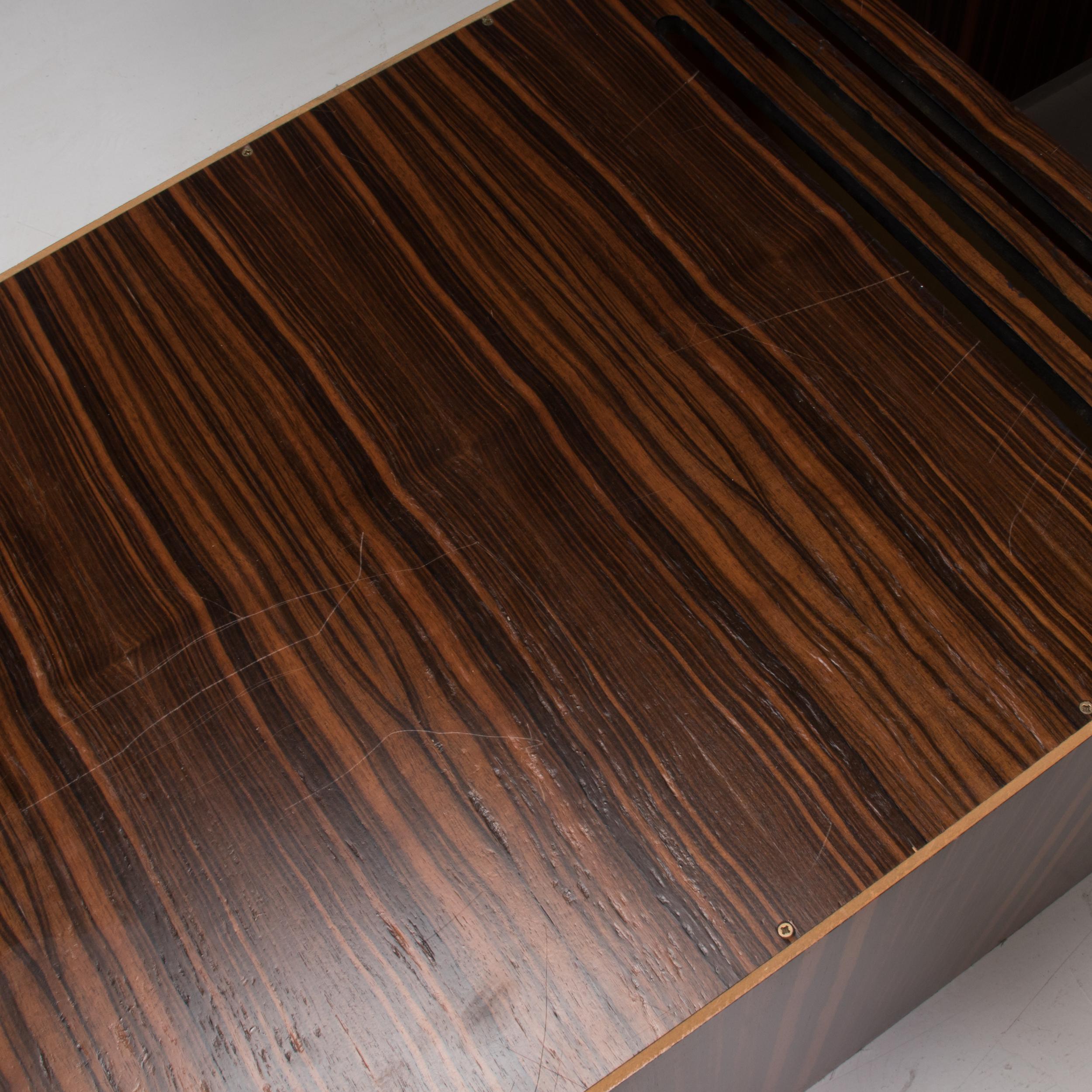Poliform Wood & Leather Desk With Storage Units 8