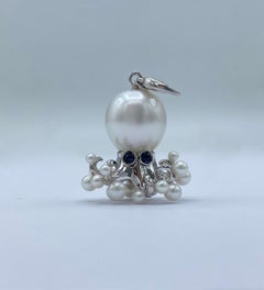 Polyp Pendant/Charm in 18Kt gold with Australian pearl sapphire Made in Italy