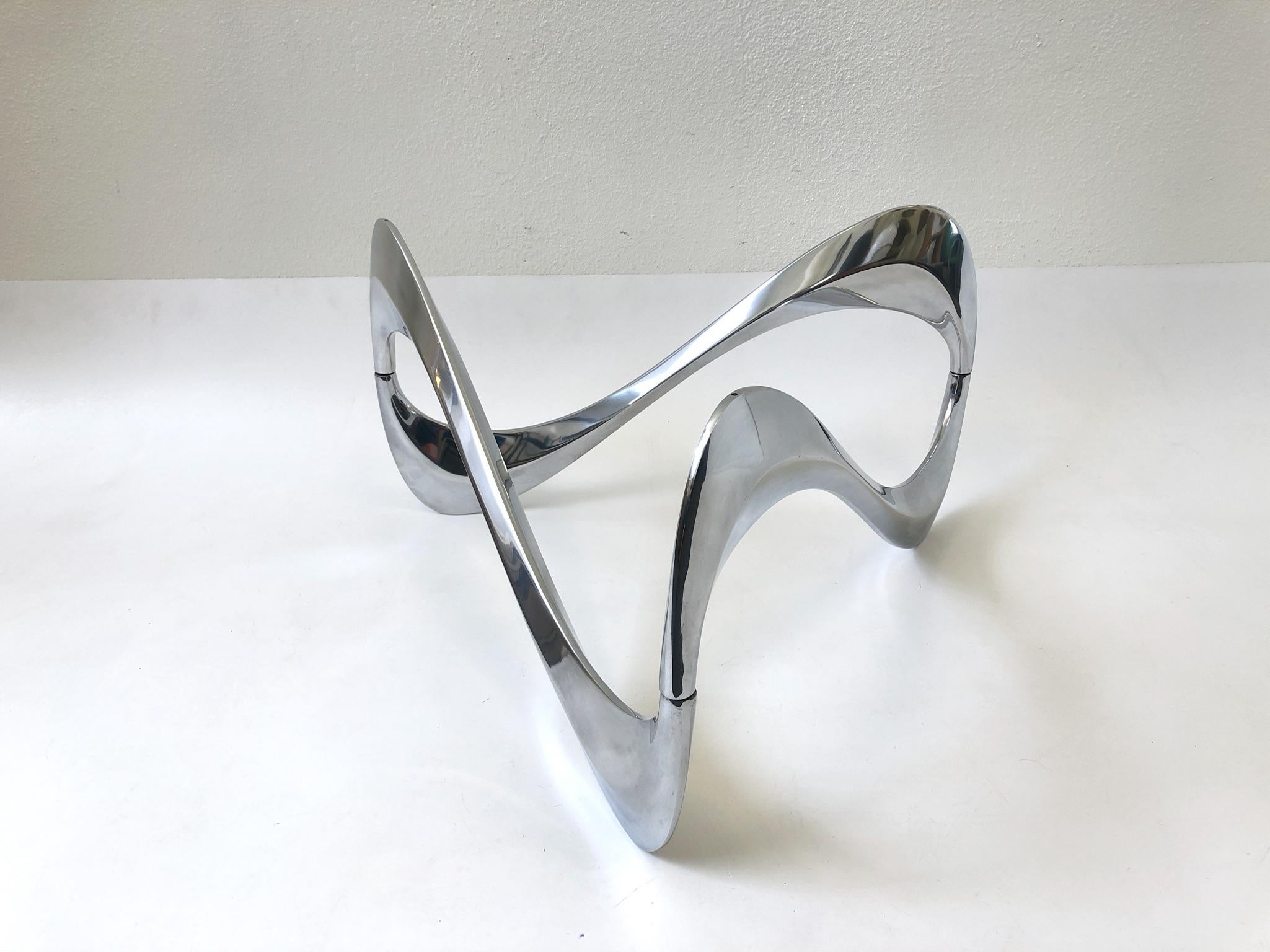 Cocktailtisch aus poliertem Aluminium und Glas von Knut Hesterberg (Poliert) im Angebot
