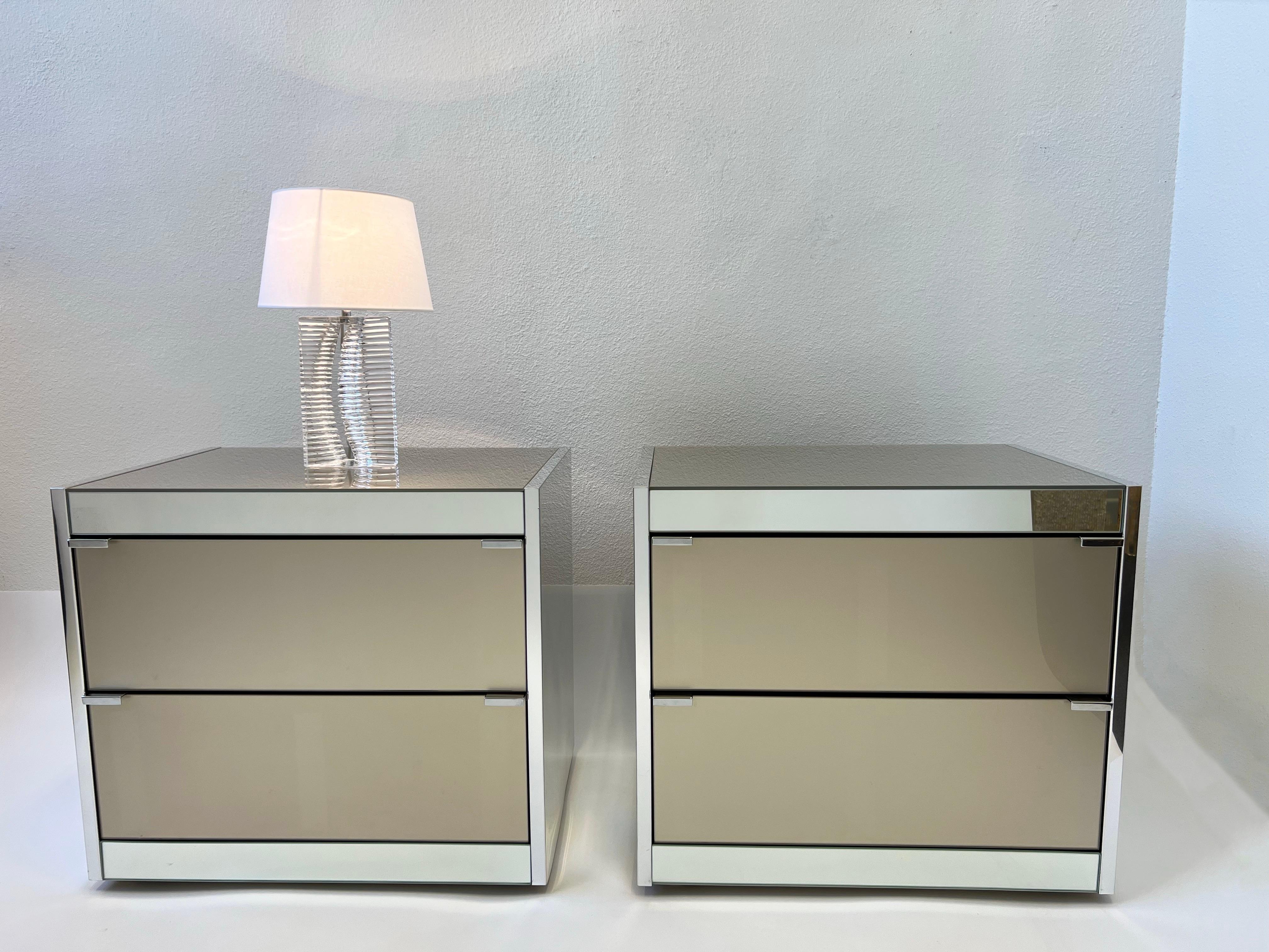 Polish Aluminum and Mirror Pair of Nightstands by Ello 3