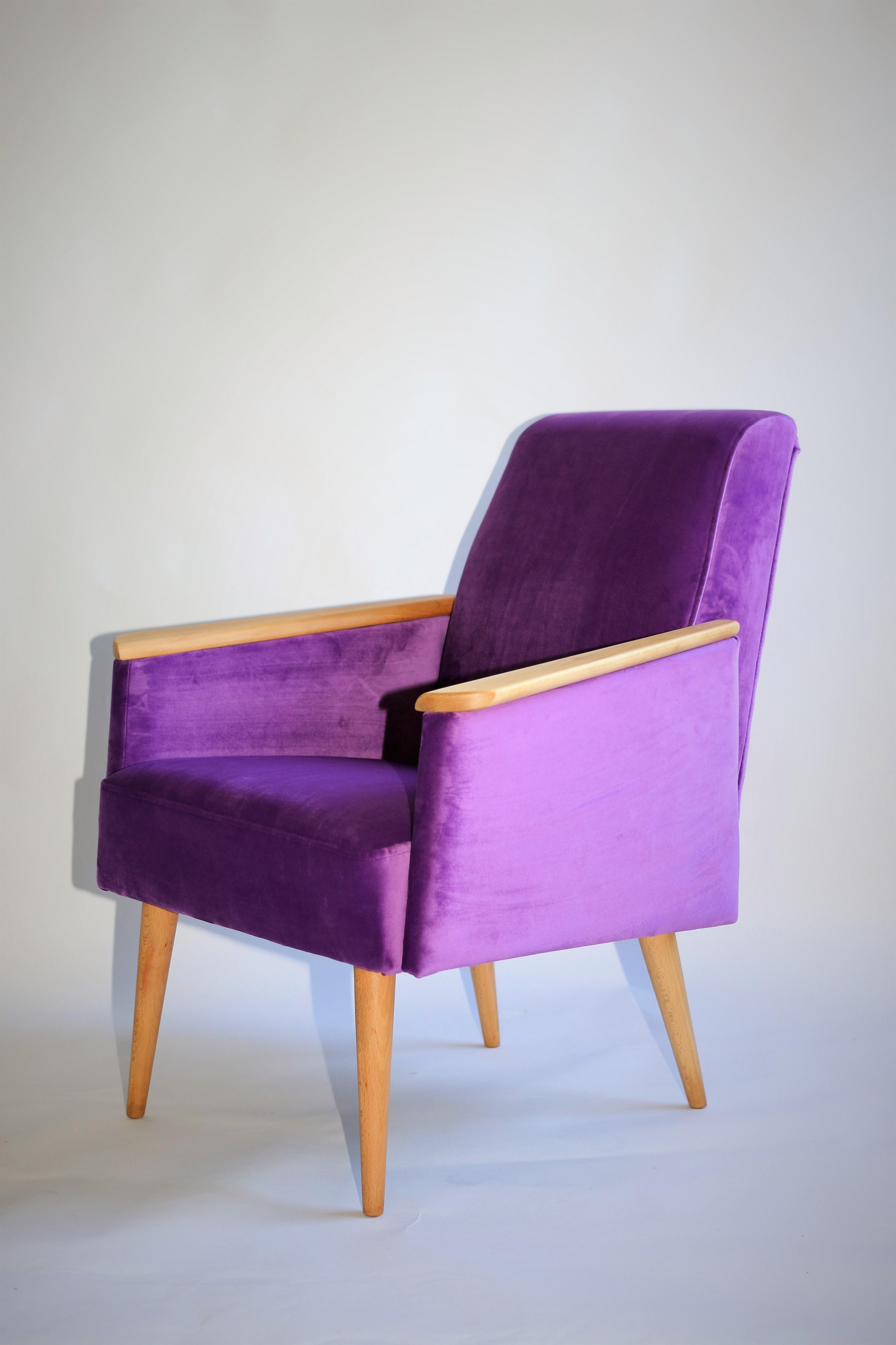 Mid-Century Modern Polish Club Armchair in Purple Velvet from 1970s For Sale