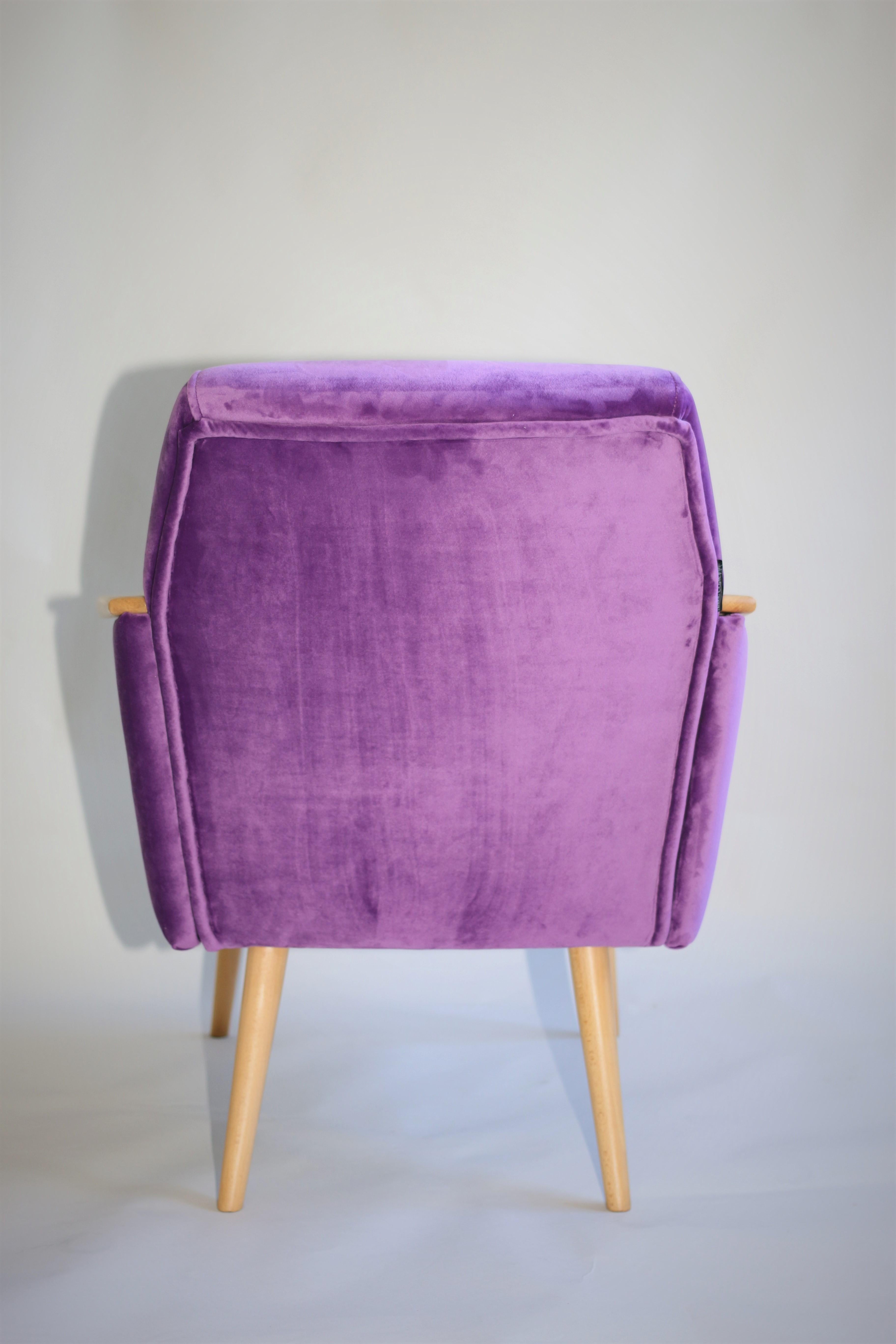 Polish Club Armchair in Purple Velvet from 20th Century For Sale 3
