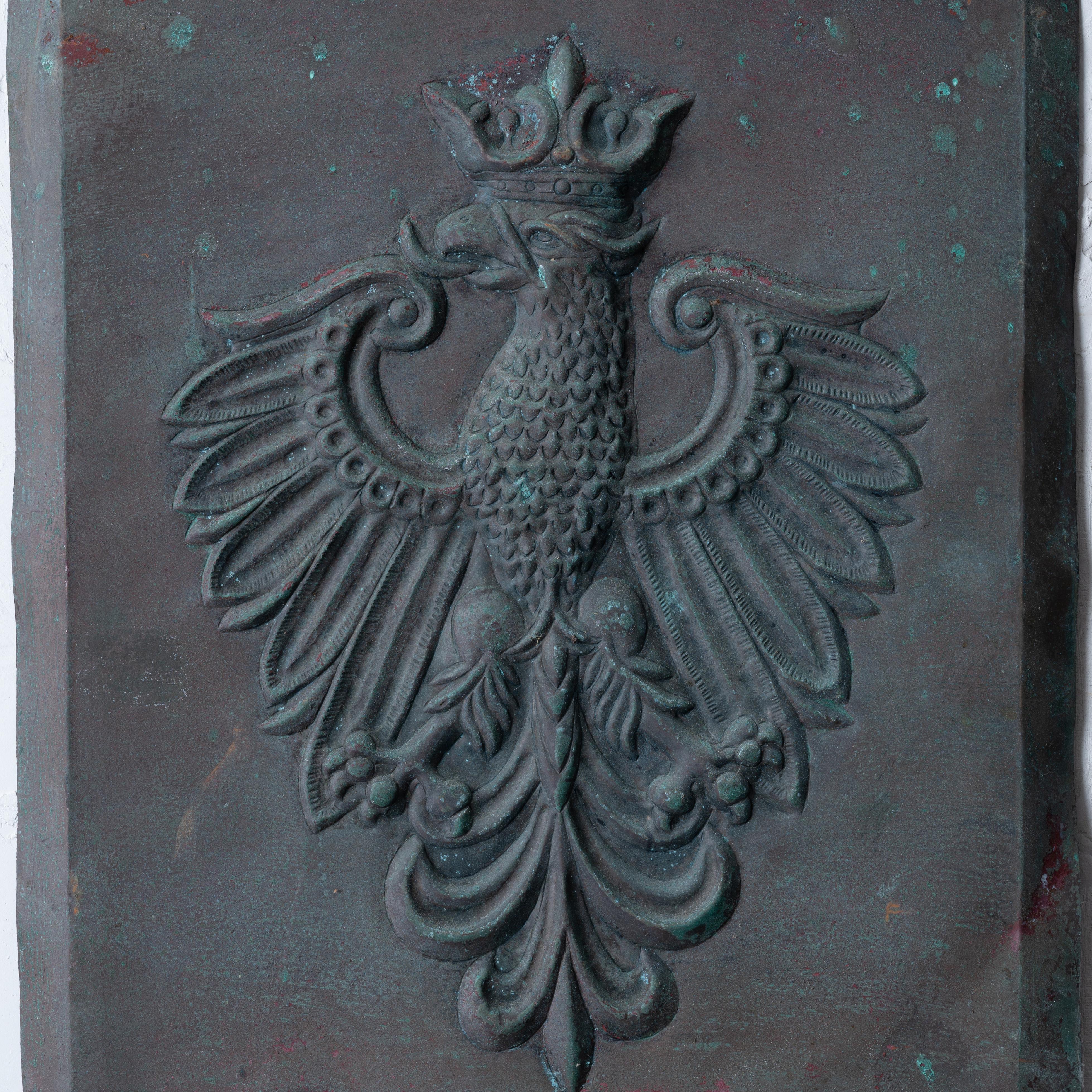 Polnischer Wappenmantel, Kupferreliefplakette mit Wappen (Art nouveau) im Angebot