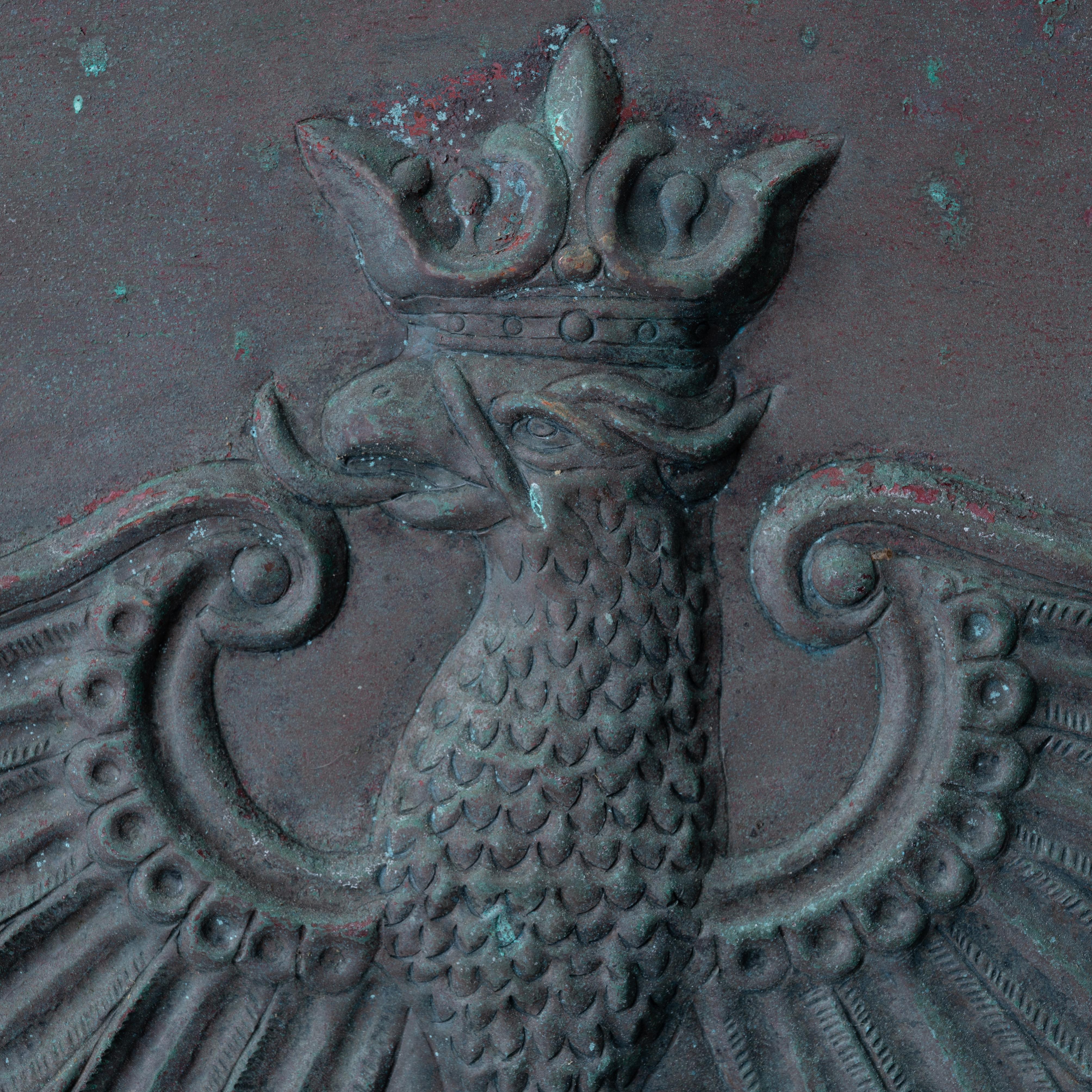 Polnischer Wappenmantel, Kupferreliefplakette mit Wappen (20. Jahrhundert) im Angebot
