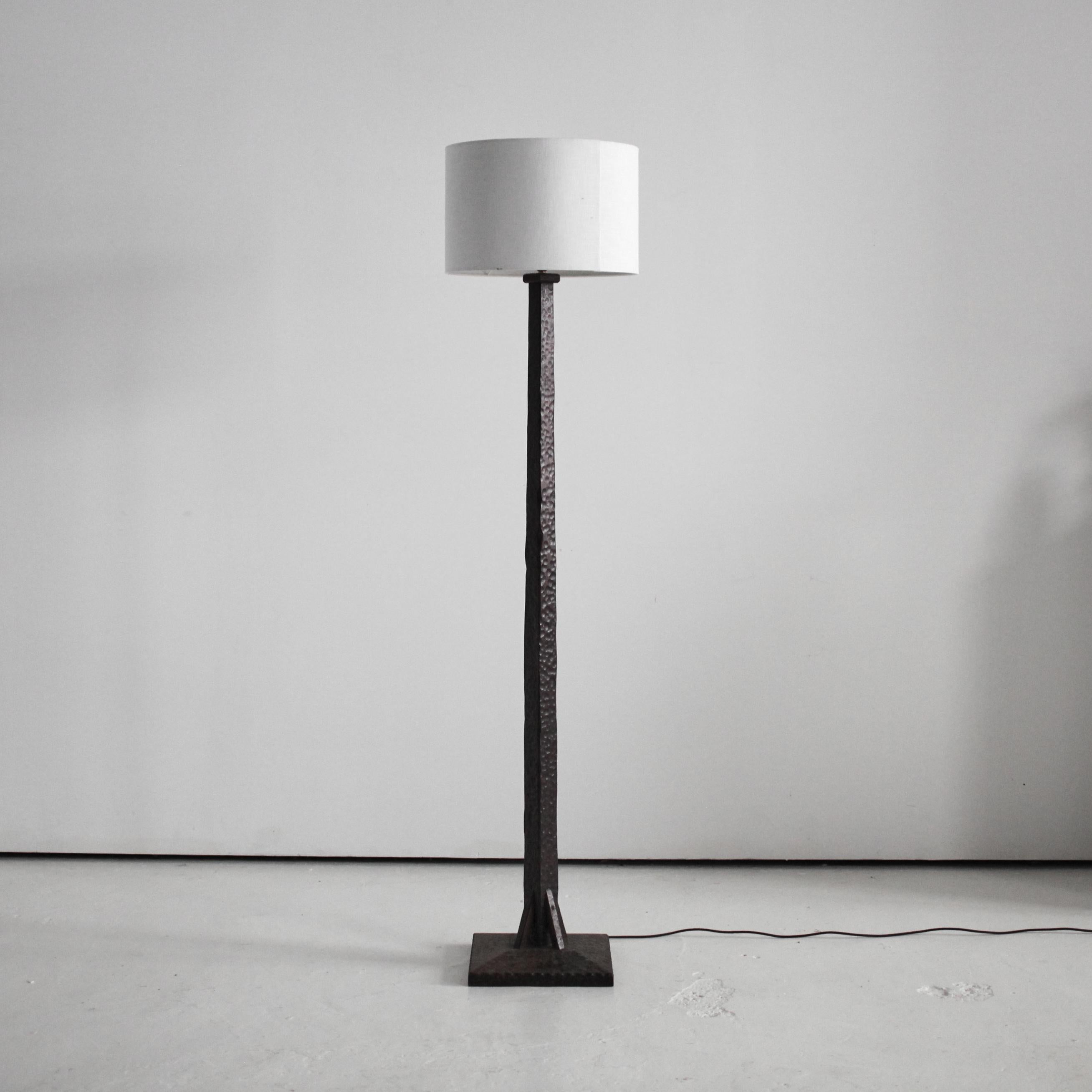 Polish Gouged Pine Brutalist Standard Lamp For Sale at 1stDibs