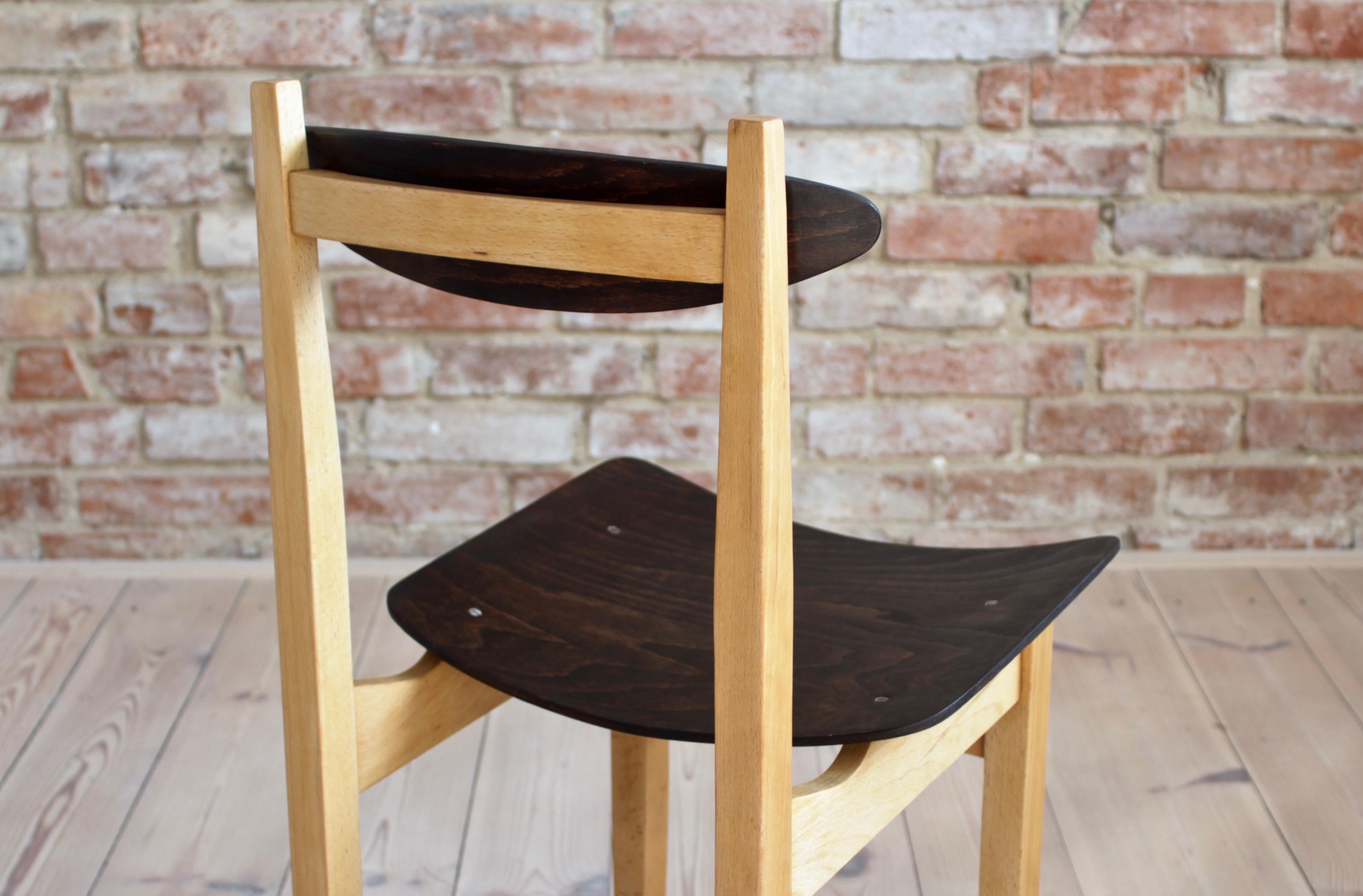 Polish Midcentury Chair by Maria Chomentowska, Model 200-102, 1 Piece Available 3