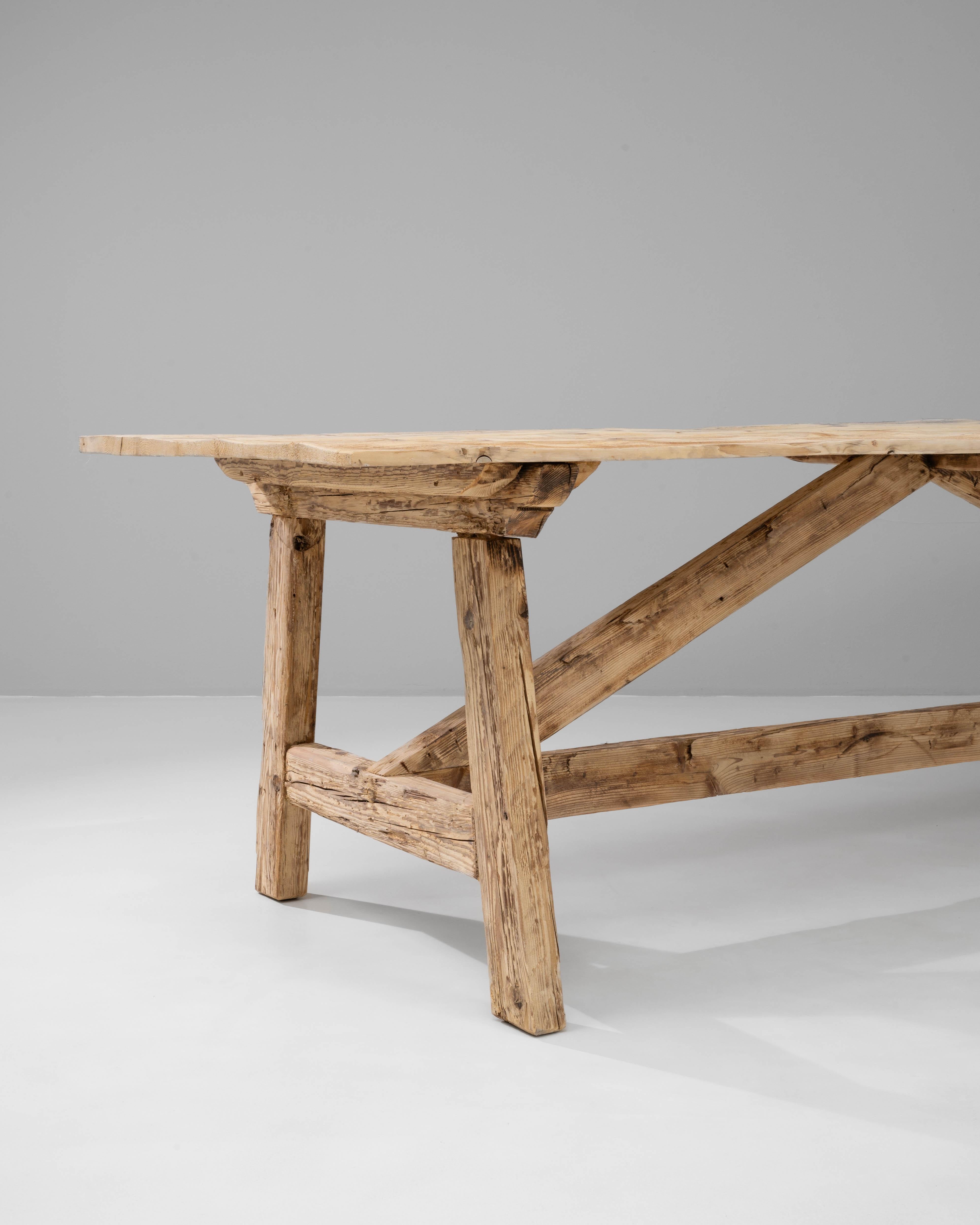 Mesa de comedor con caballete de pino polaco Pino en venta