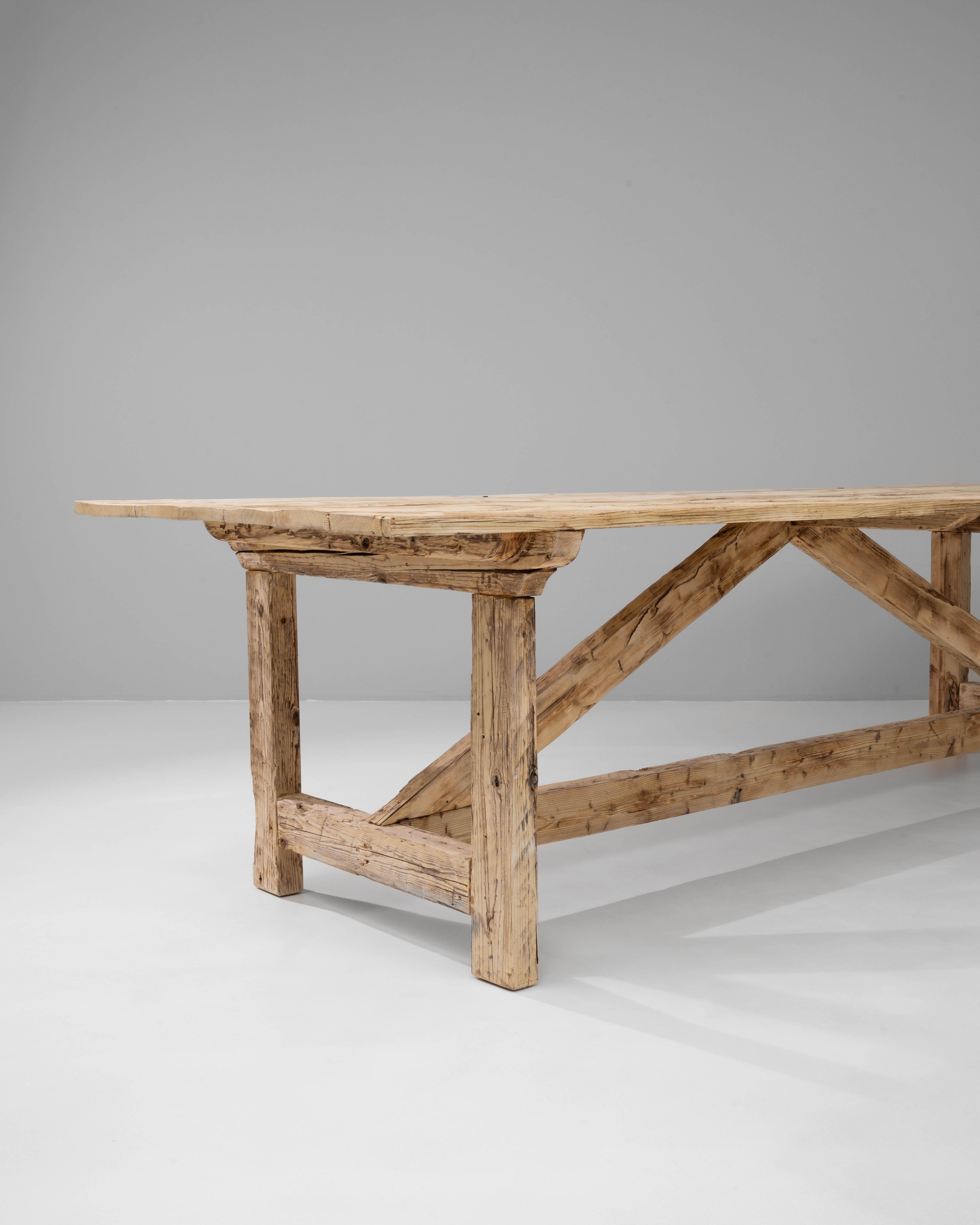 Mesa de comedor con caballete de pino polaco Pino en venta