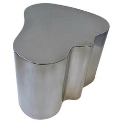 Table de forme libre en acier inoxydable poli de Steve Chase