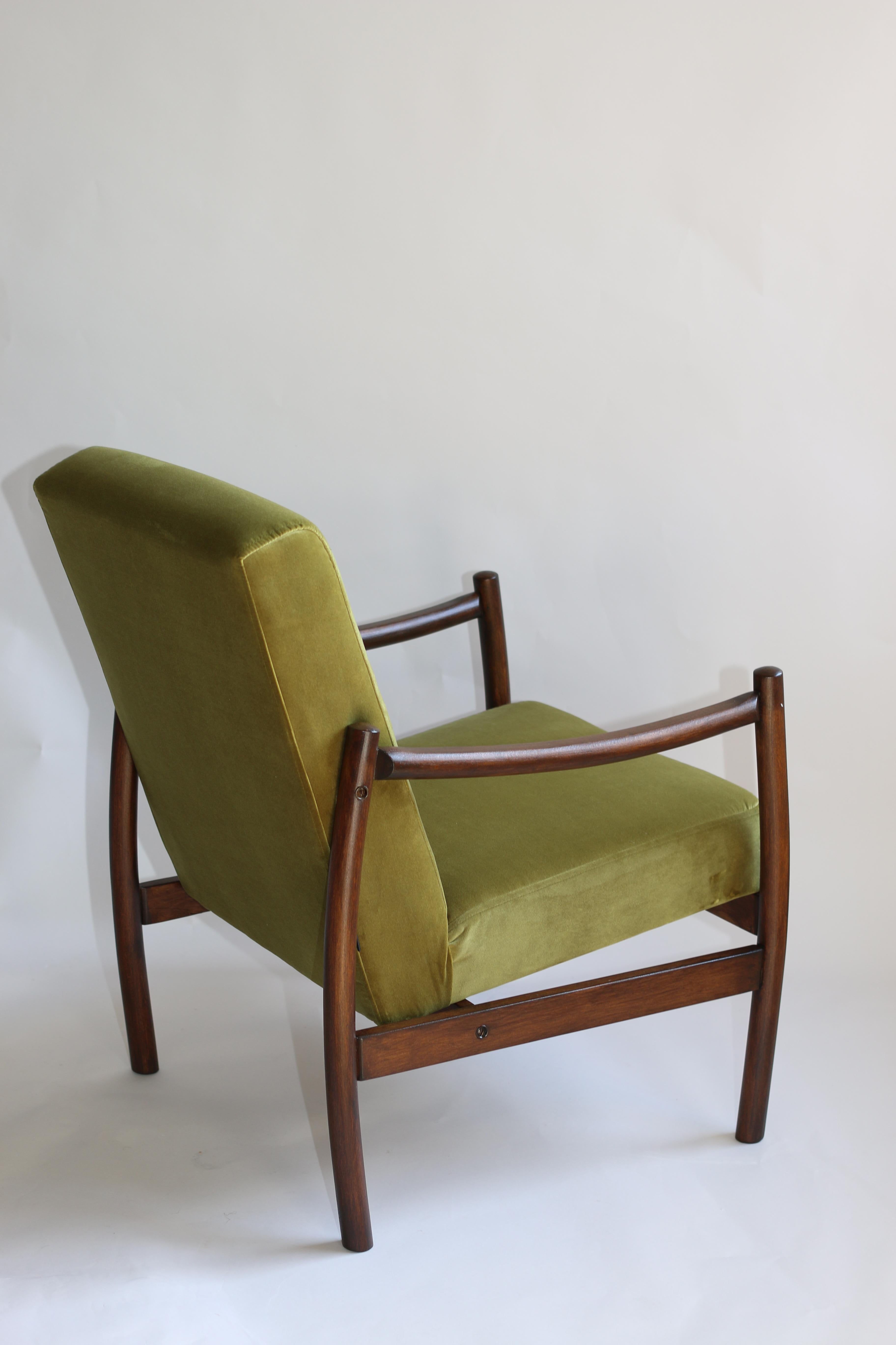 Mid-Century Modern Polish Vintage Armchairs in Green Velvet from 1970s For Sale
