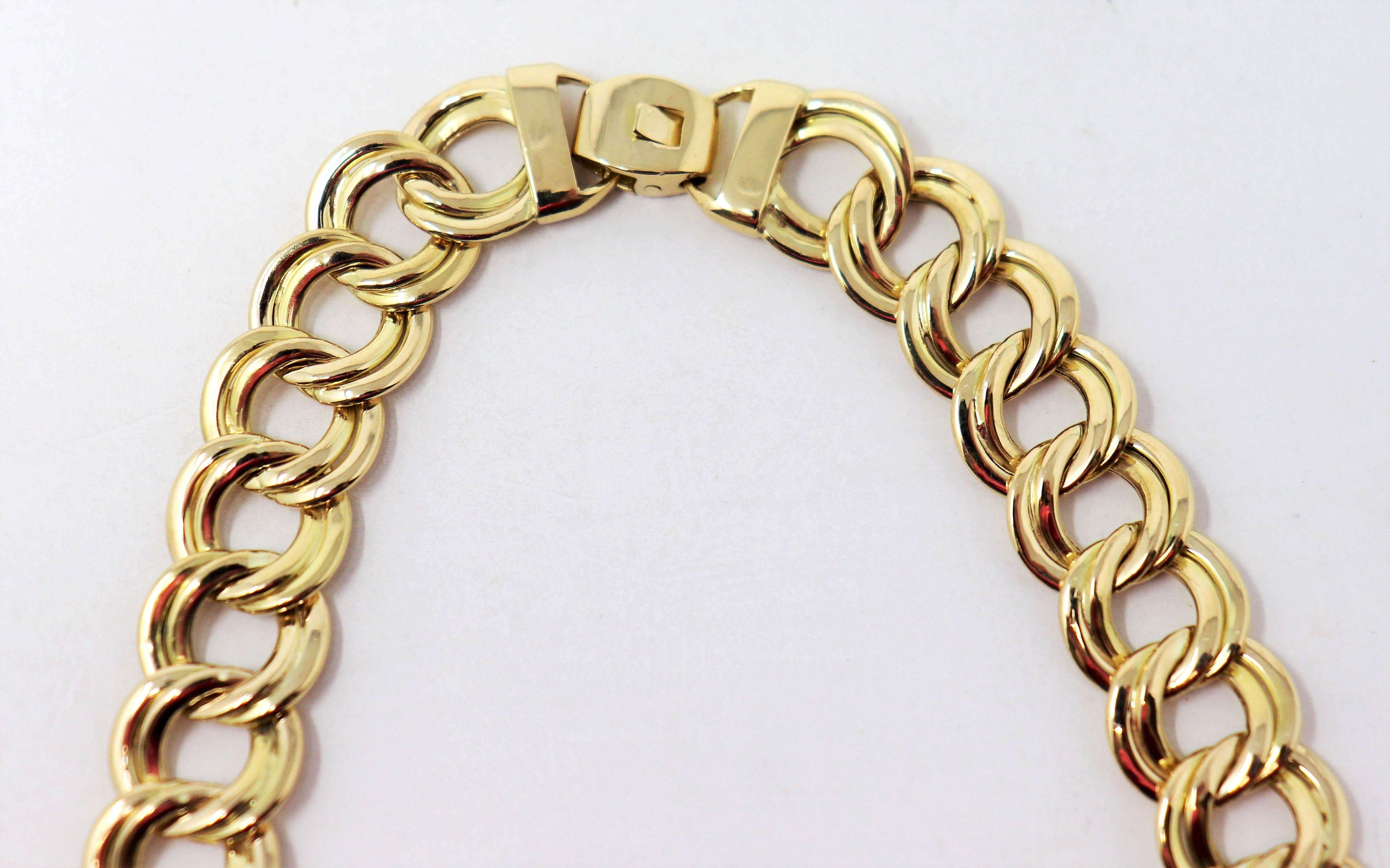 Polished 18 Karat Yellow Gold Large Graduated Double Cable Chain Link Necklace In Good Condition In Scottsdale, AZ