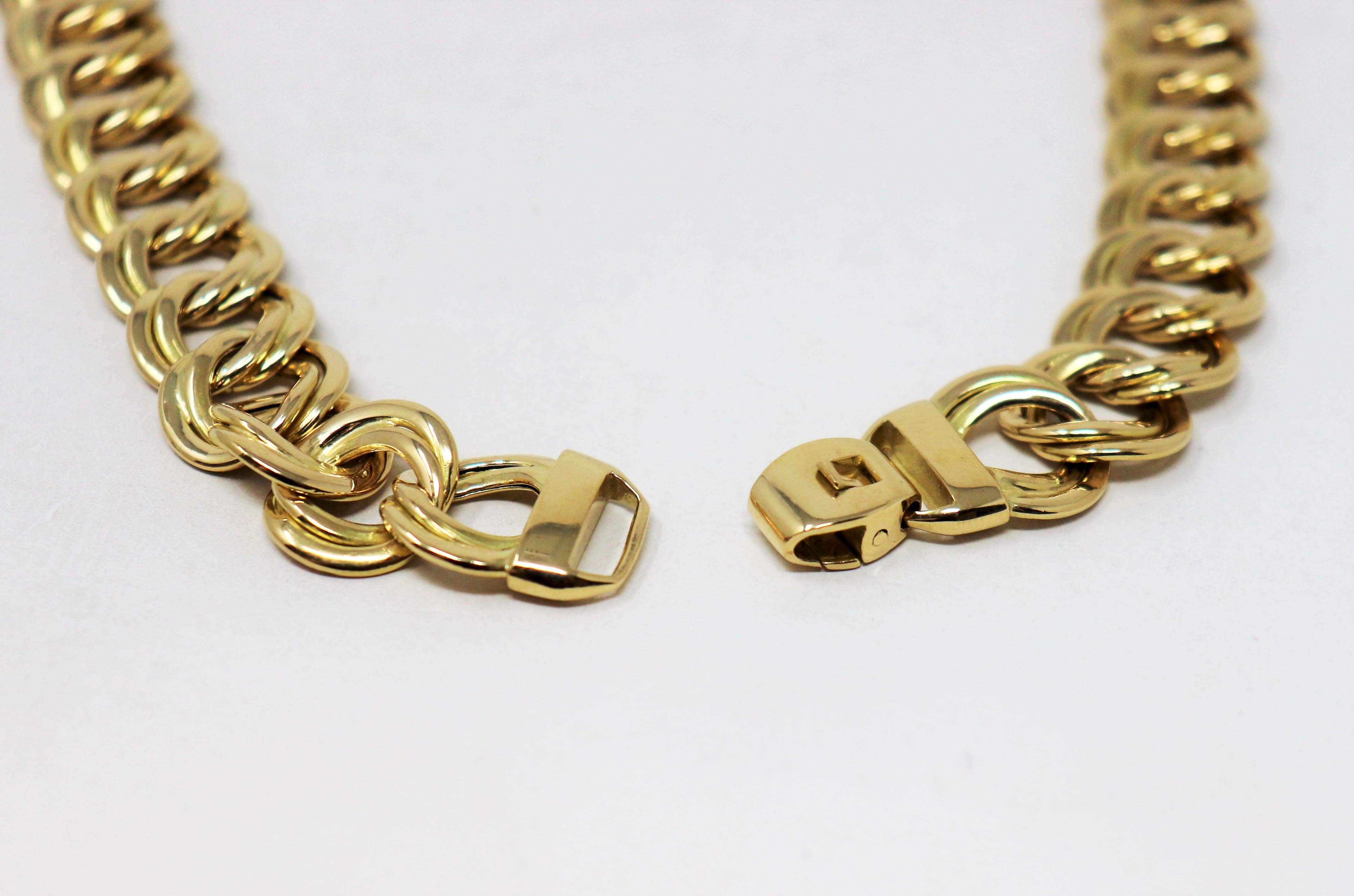 Women's Polished 18 Karat Yellow Gold Large Graduated Double Cable Chain Link Necklace