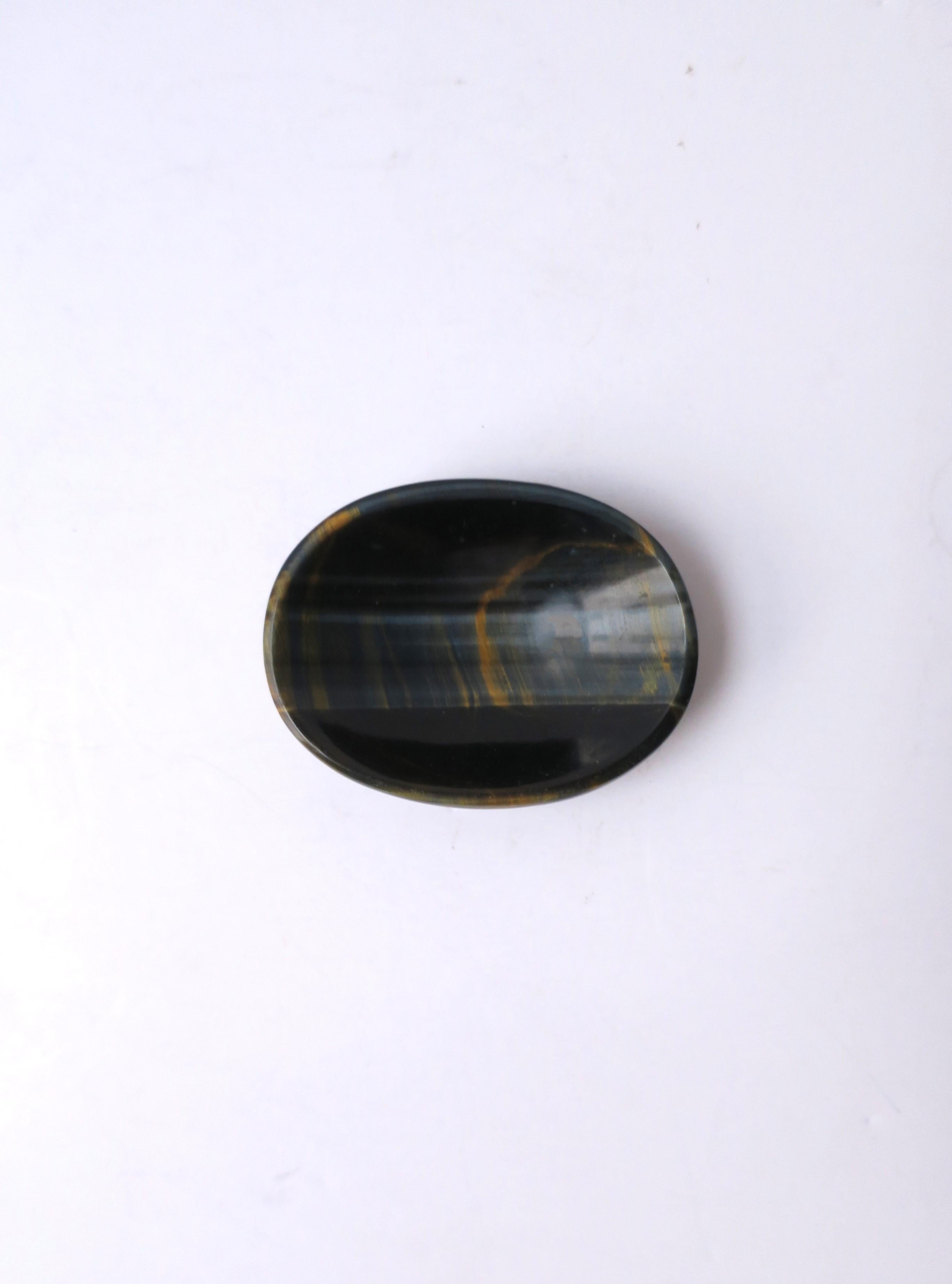 Minimalist Polished Agate Dish, Small  For Sale