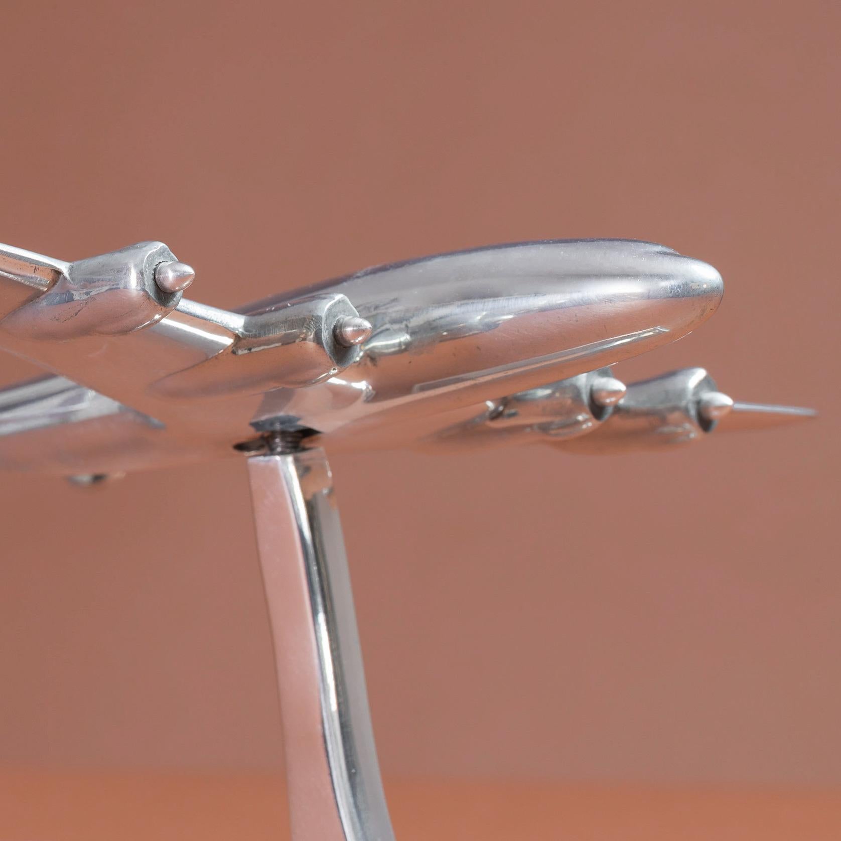 Polished Aluminium Lockheed Constellation Model, circa 1945 In Good Condition For Sale In London, GB