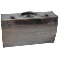 Polierter Aluminiumkoffer:: Englisch:: 1940er Jahre