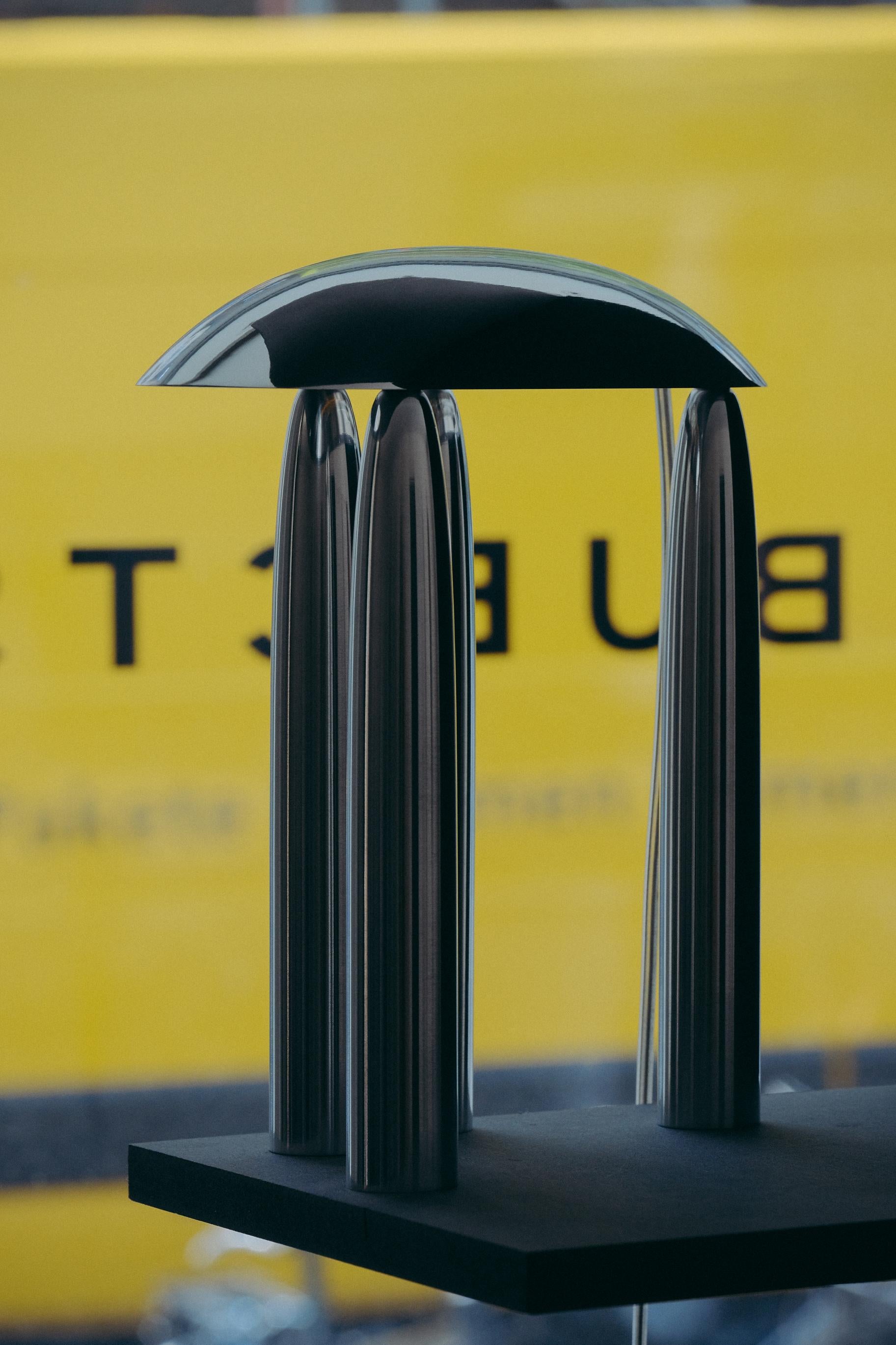 Lampe de bureau en aluminium poli, édition limitée à 10 exemplaires - Oblago Raphael Kadid en vente 1