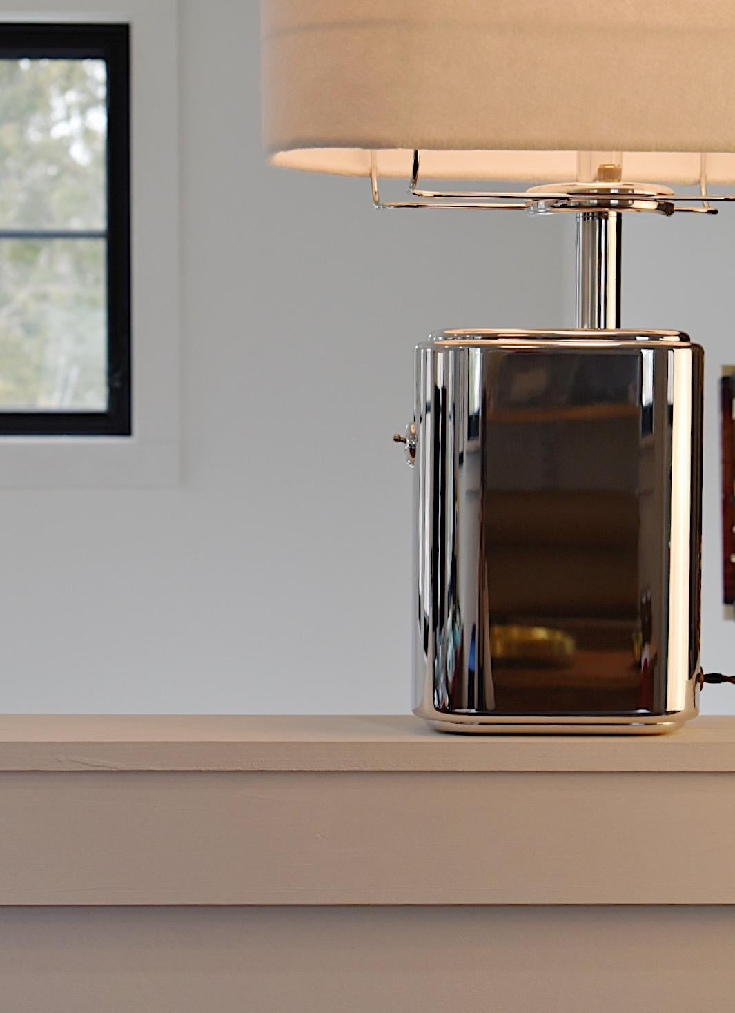 Empire-Lampe aus poliertem Aluminium mit handgefertigtem Filzschirm von Daughter Mfg im Angebot 10