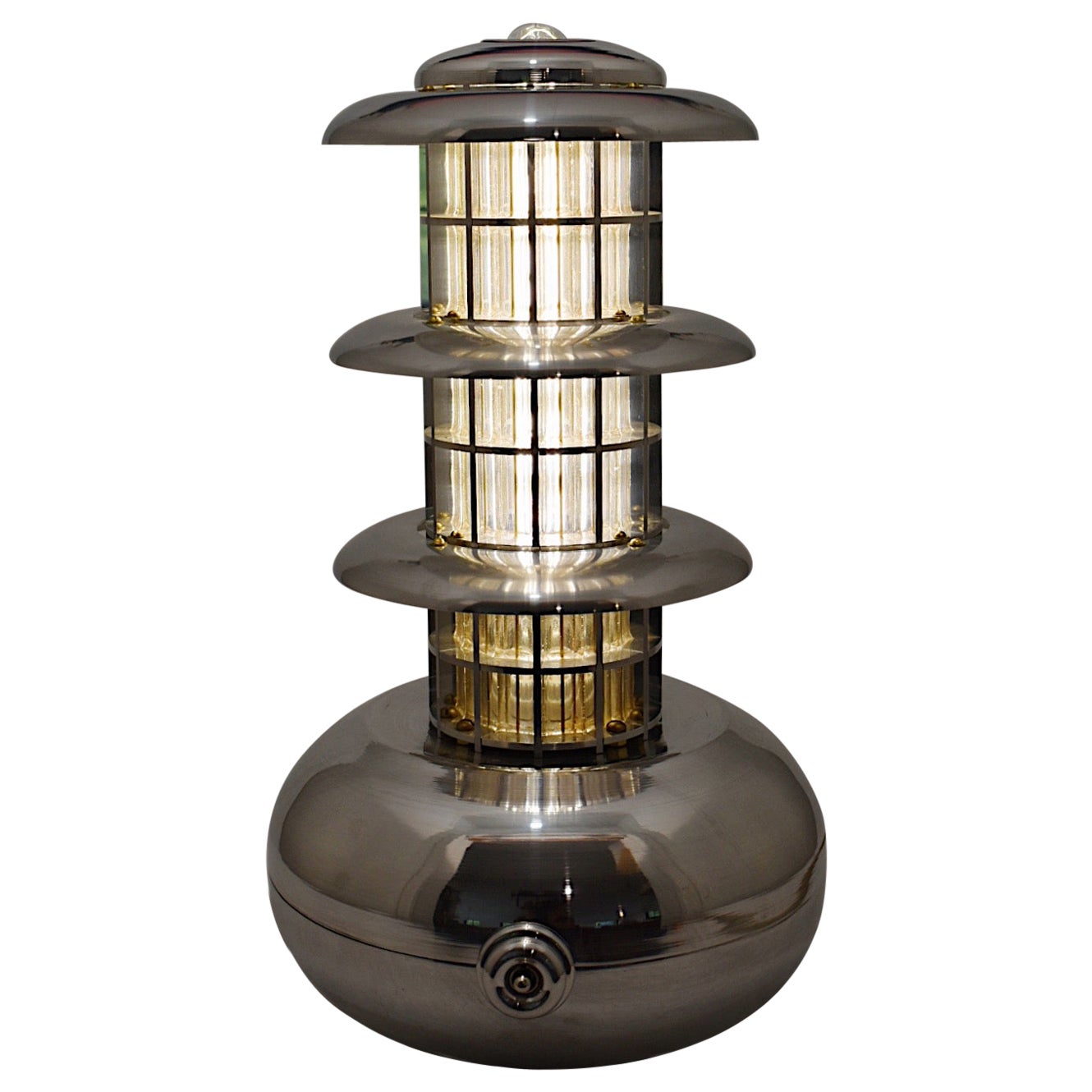 Pagodenlampe aus poliertem Aluminium – Modell 2 von Daughter Mfg im Angebot