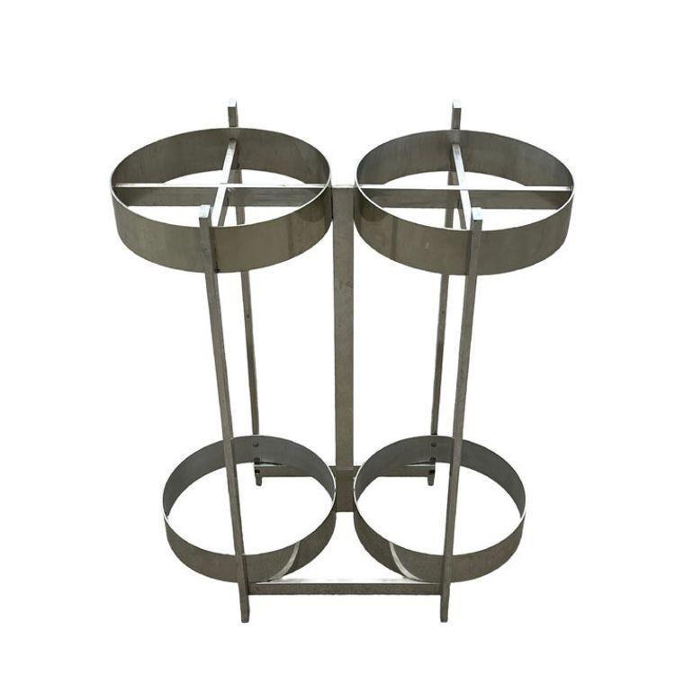 Polished Aluminum Umbrella Stand by Paul Mayen for Habitat In Excellent Condition For Sale In Van Nuys, CA