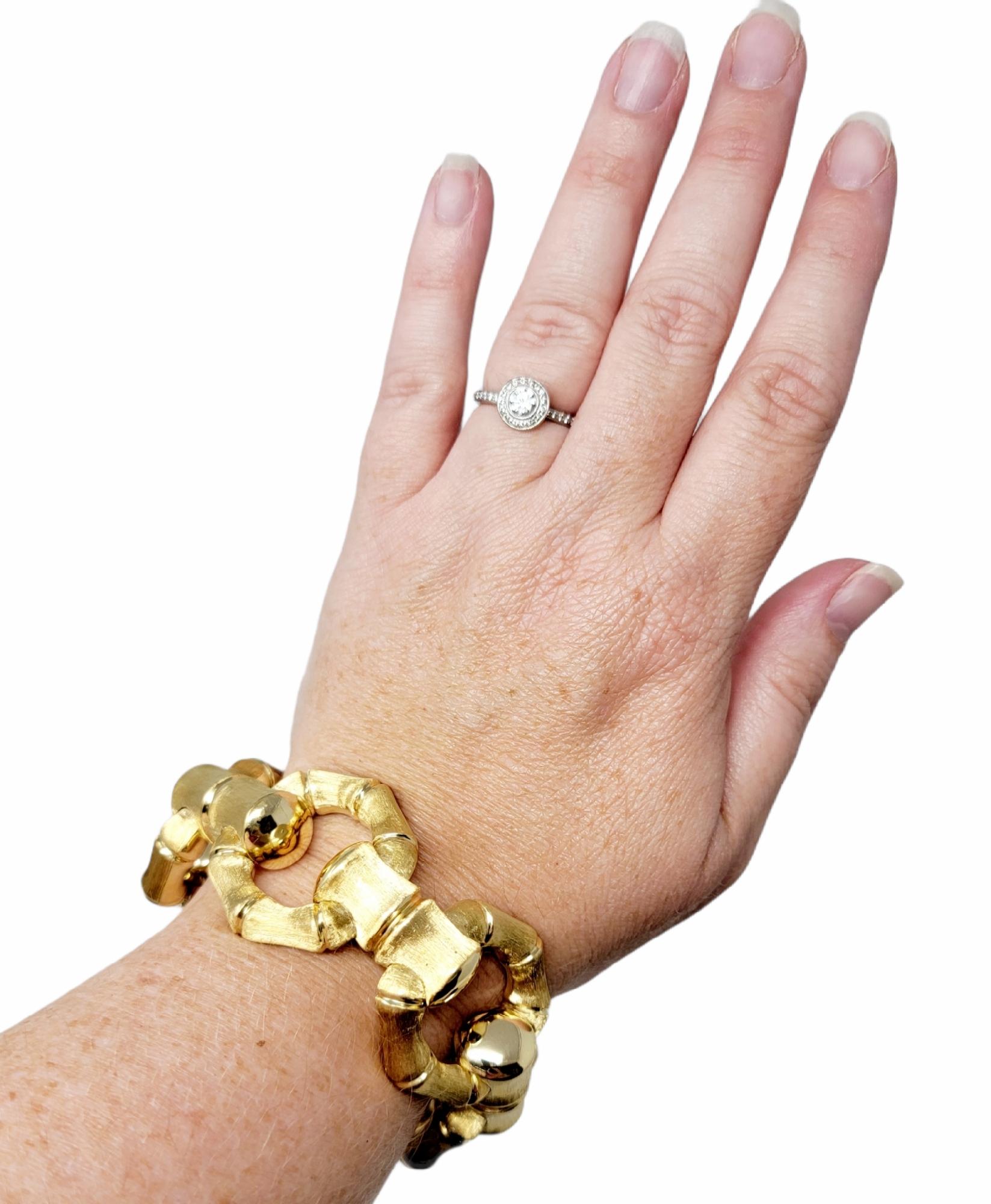 Women's Carlo Weingrill 18 Karat Yellow Gold Reversible Chunky Bamboo Link Bracelet For Sale