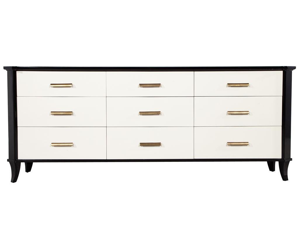 Credenza laccata nera lucida di Baker Furniture Cabinet Facet in vendita 8