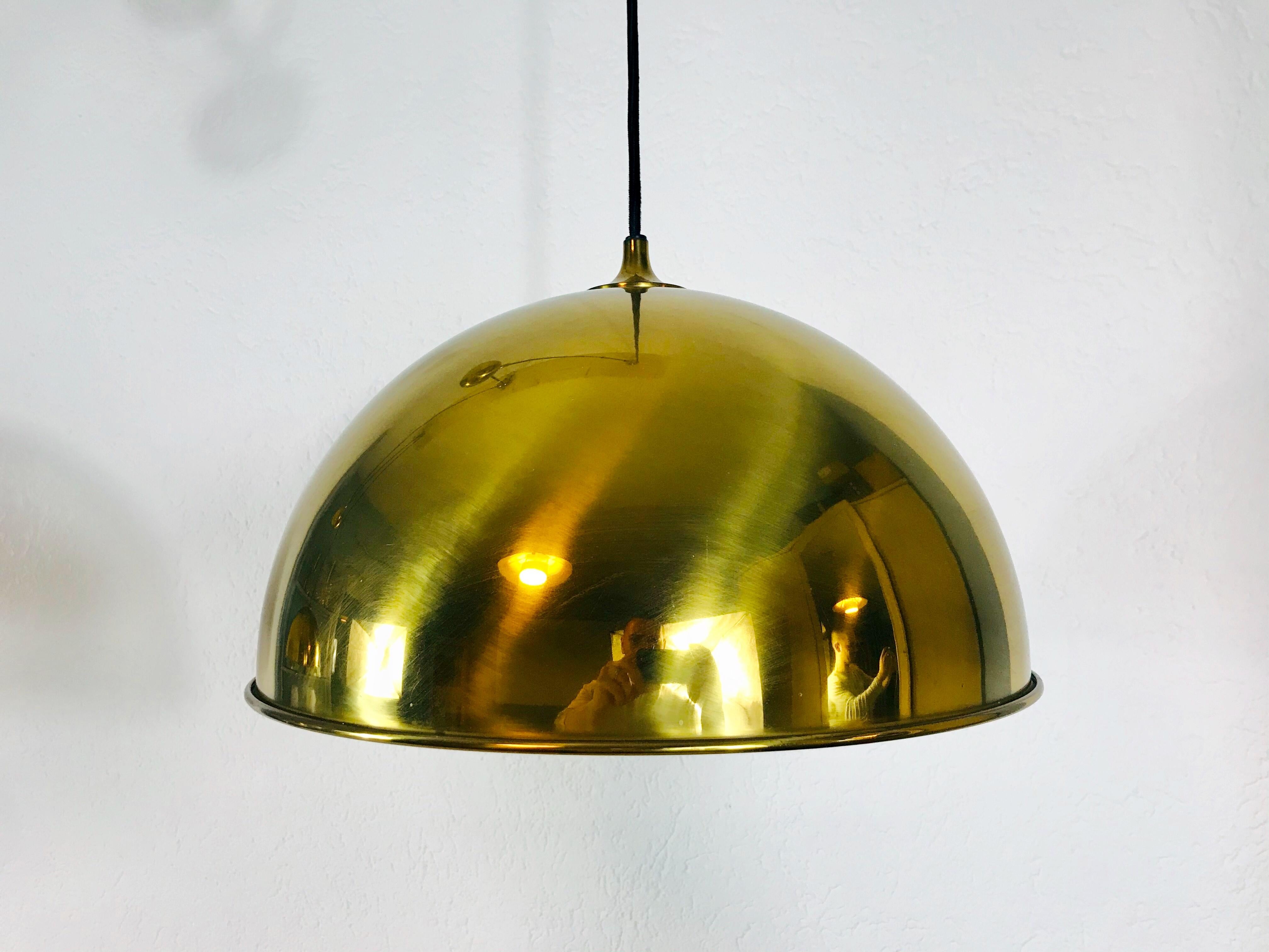 Polished Brass Counter Balance Pendants by Florian Schulz, 1970s, Germany In Good Condition In Hagenbach, DE