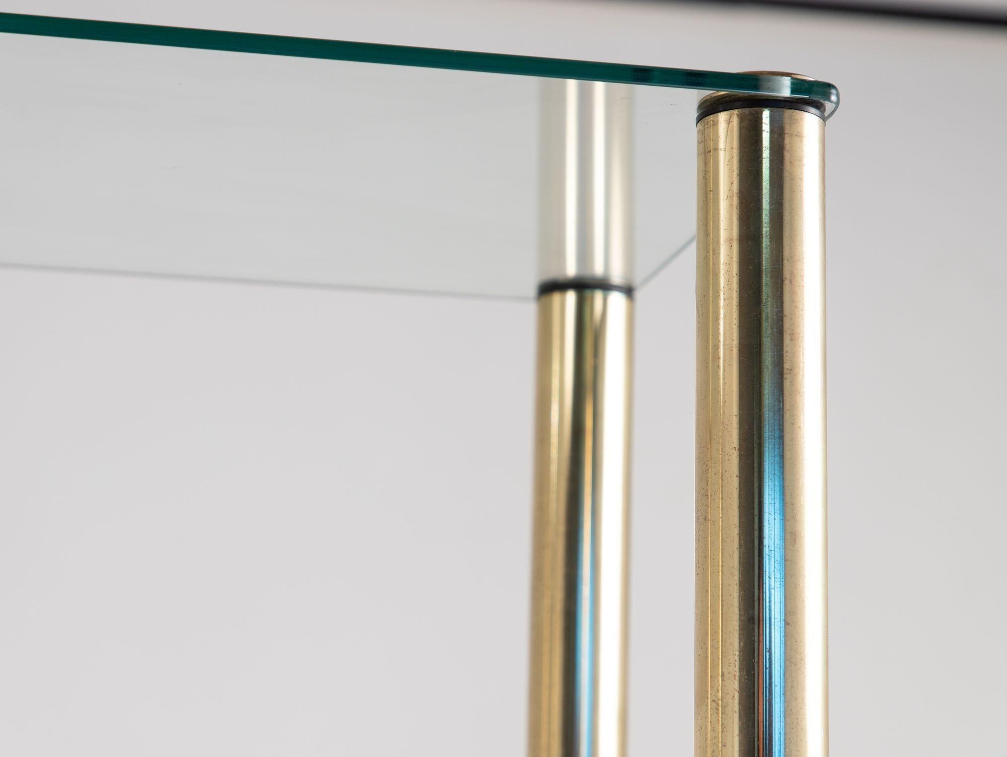 Polished Brass Etagere with Glass Shelves, USA 1970s For Sale 1
