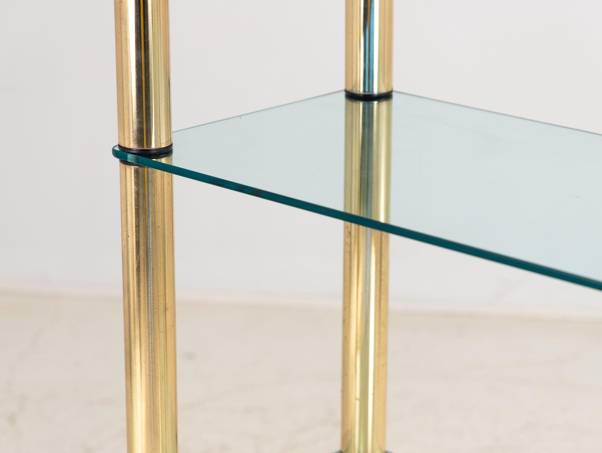 Polished Brass Etagere with Glass Shelves, USA 1970s For Sale 3