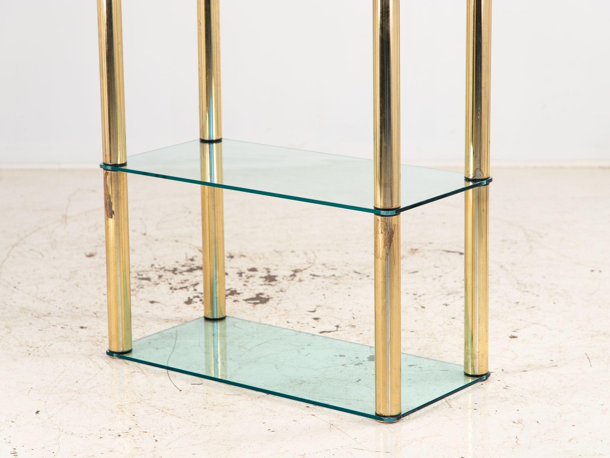 Polished Brass Etagere with Glass Shelves, USA 1970s For Sale 4
