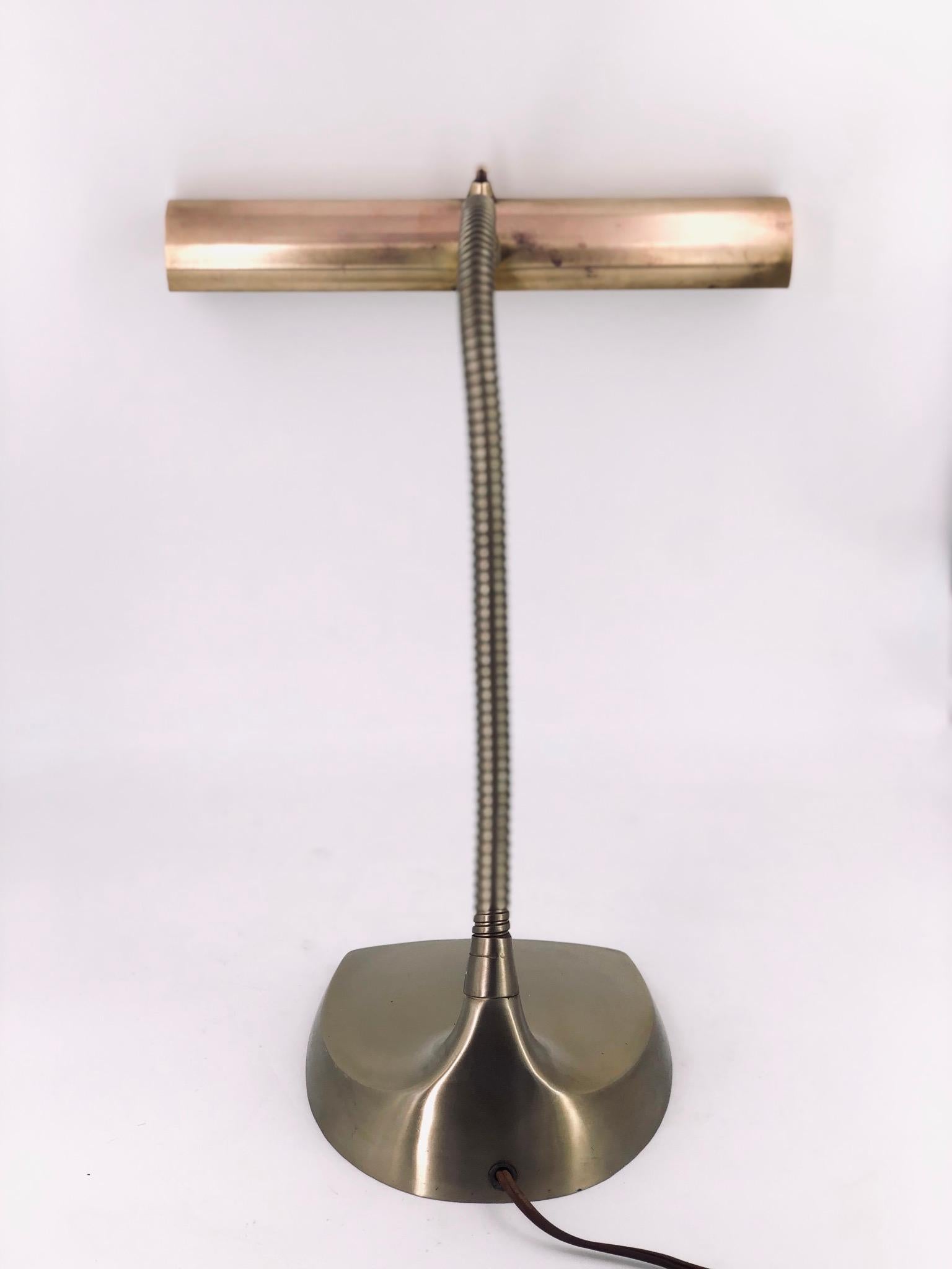 Polished Brass Gooseneck Desk Lamp by Laurel Lamp Co. Midcentury In Good Condition In San Diego, CA